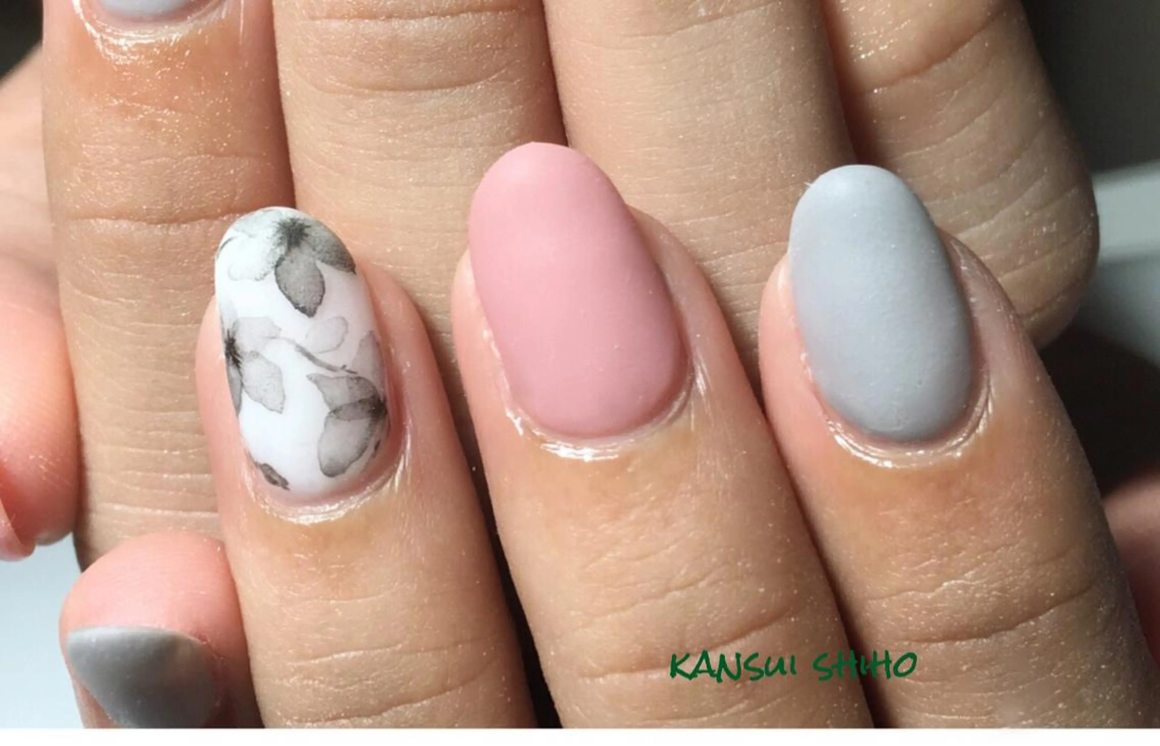 ネイル Elio所属・Elio 国泰寺のネイルデザイン