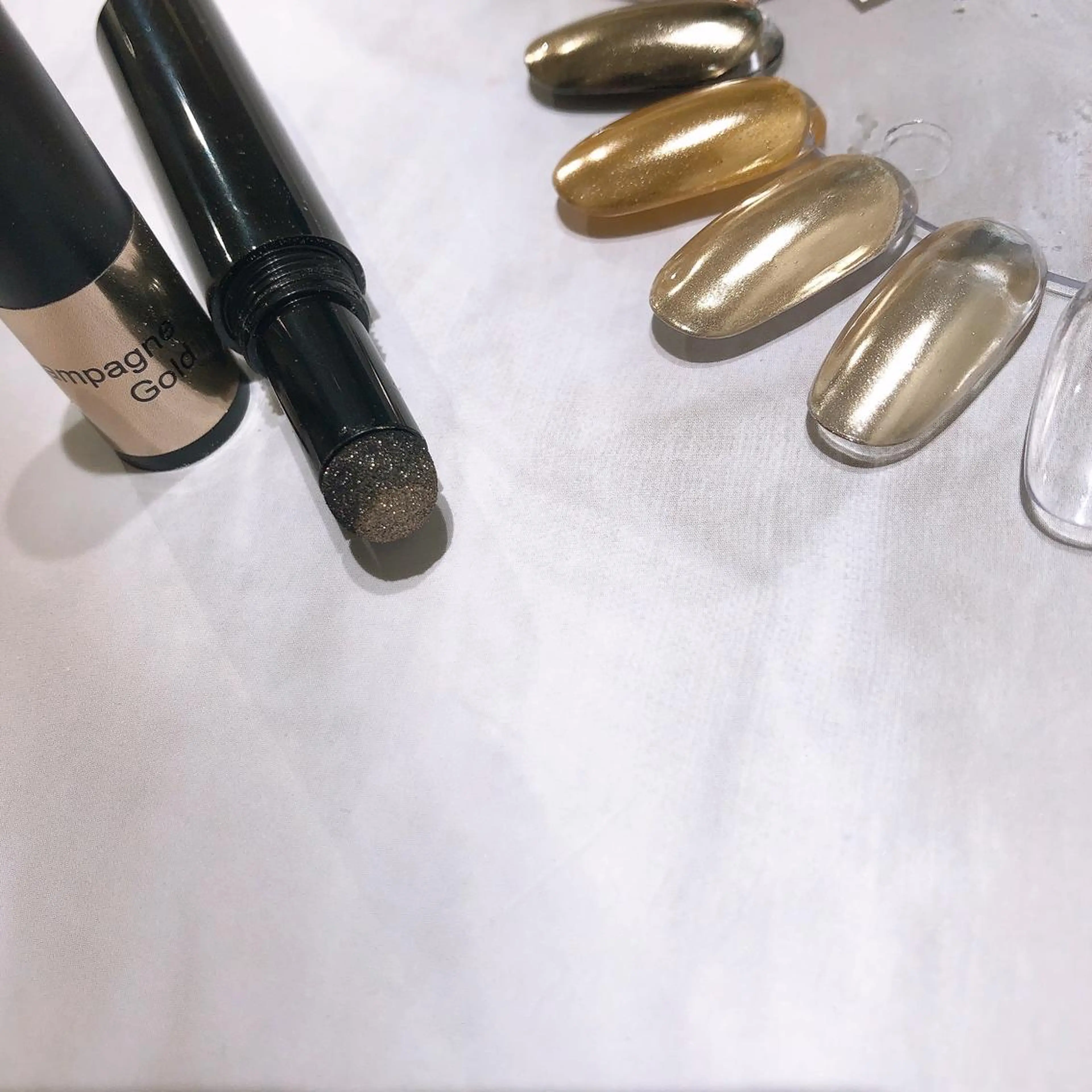 ネイル ミラーネイル 舞田 苑香のネイルデザイン