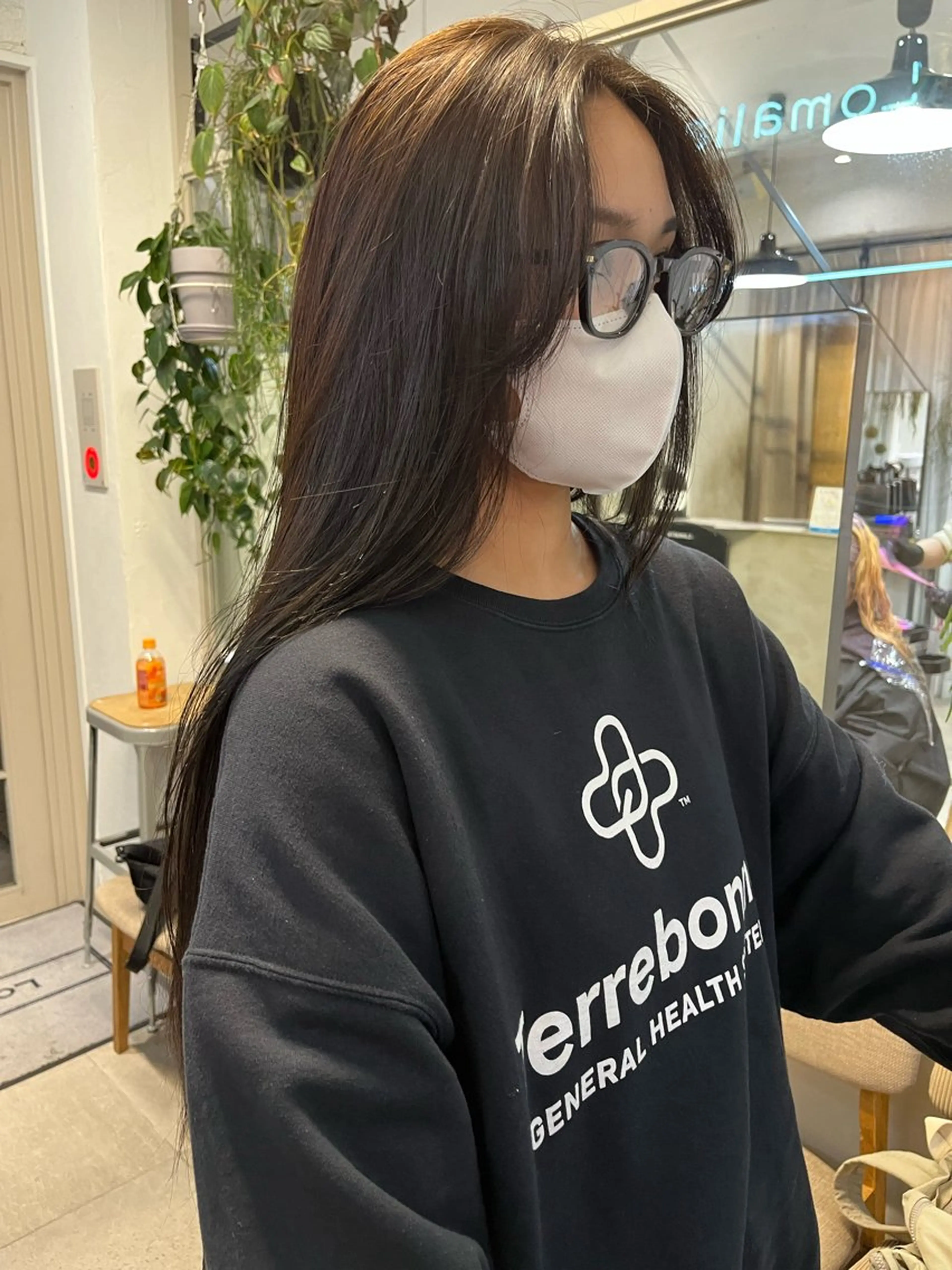 セミロング カラー ナチュラルなヘア /ヨシダトモキのヘアスタイル