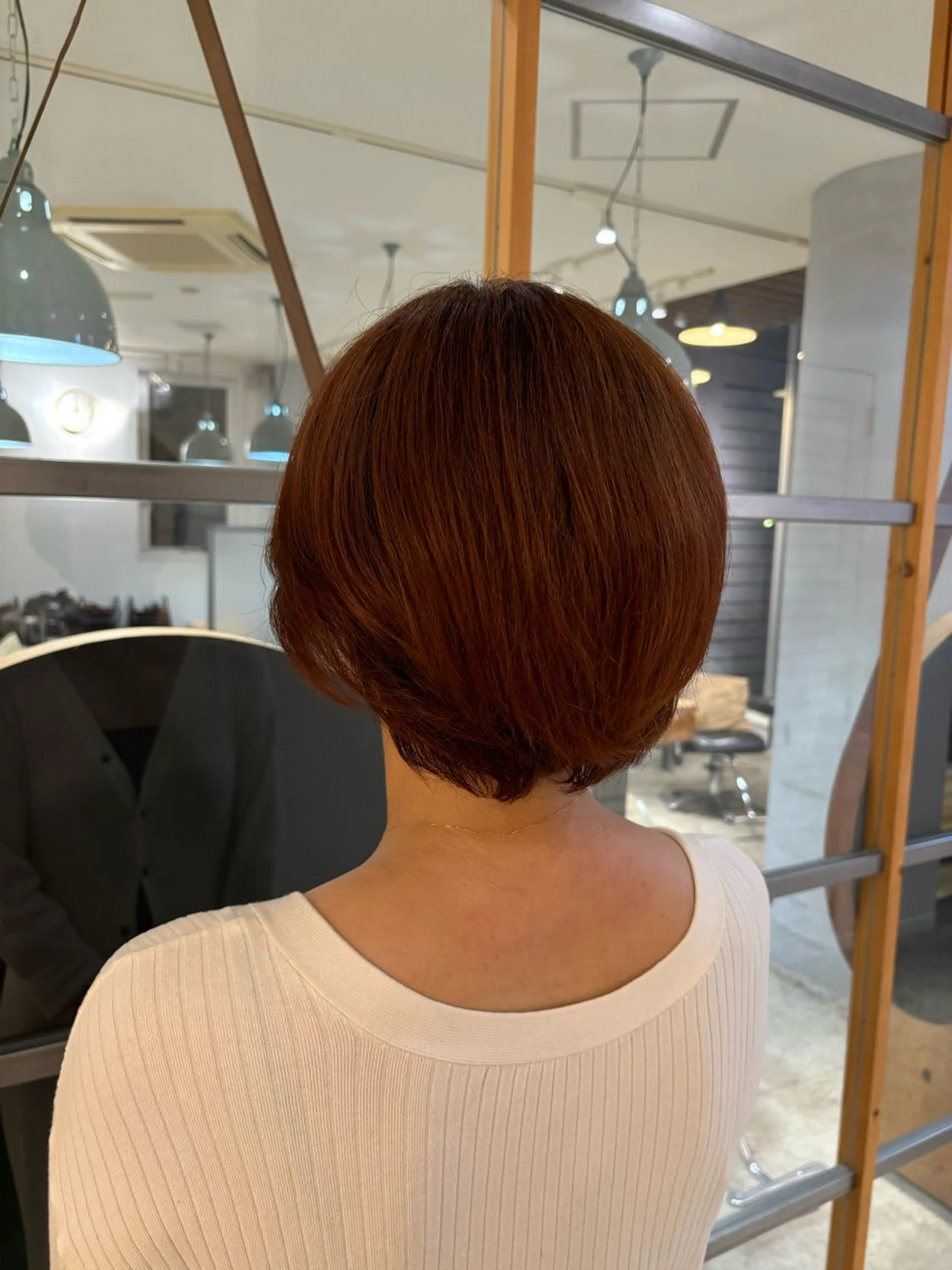 ショート カラー ブラウンカラー オレンジ オレンジブラウン 辻 愛麗のヘアスタイル