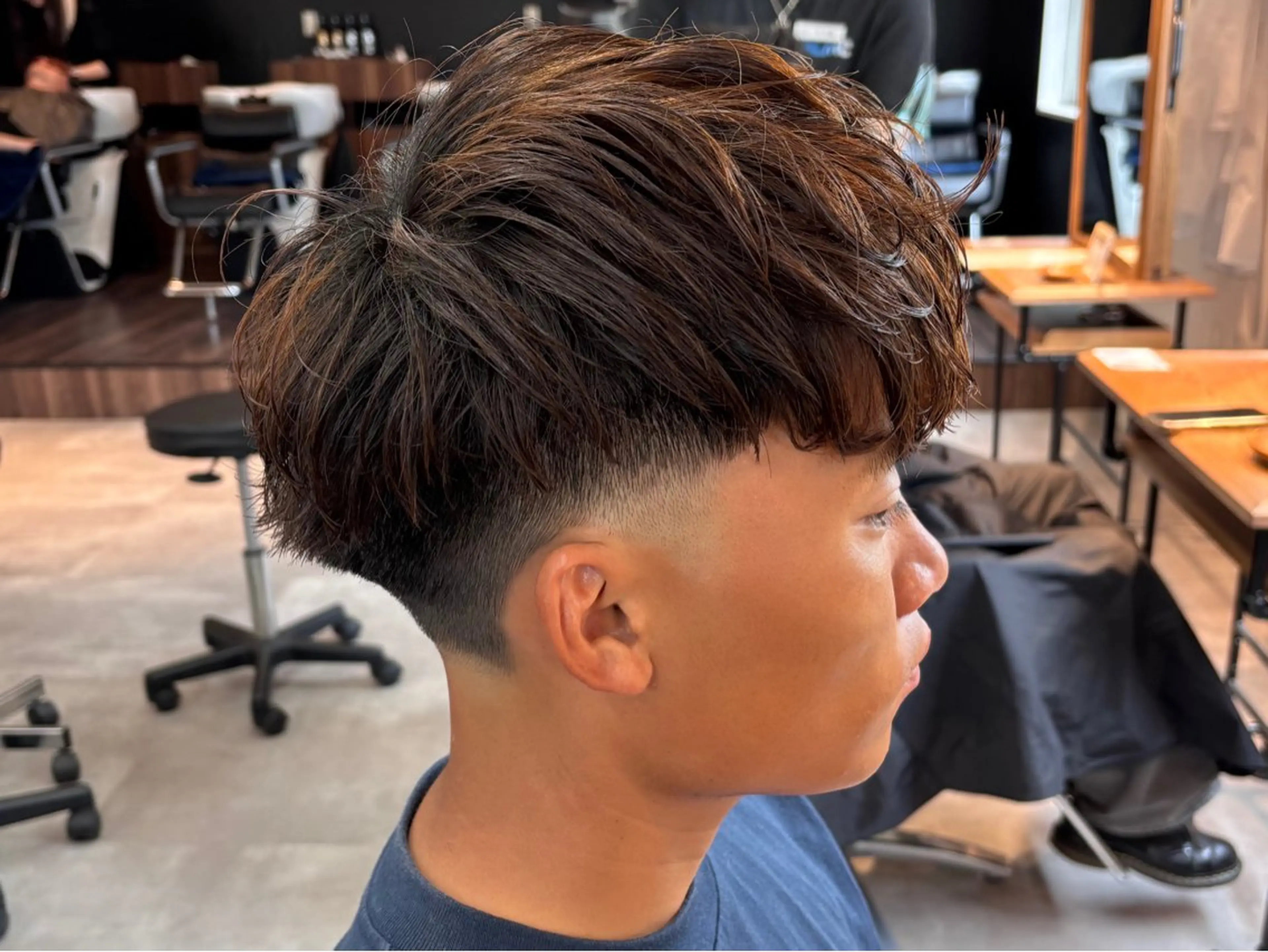 ショート パーマ メンズ スペインカール カット 男に磨きをかけるフェ ードヘア👊🏼/森のヘアスタイル