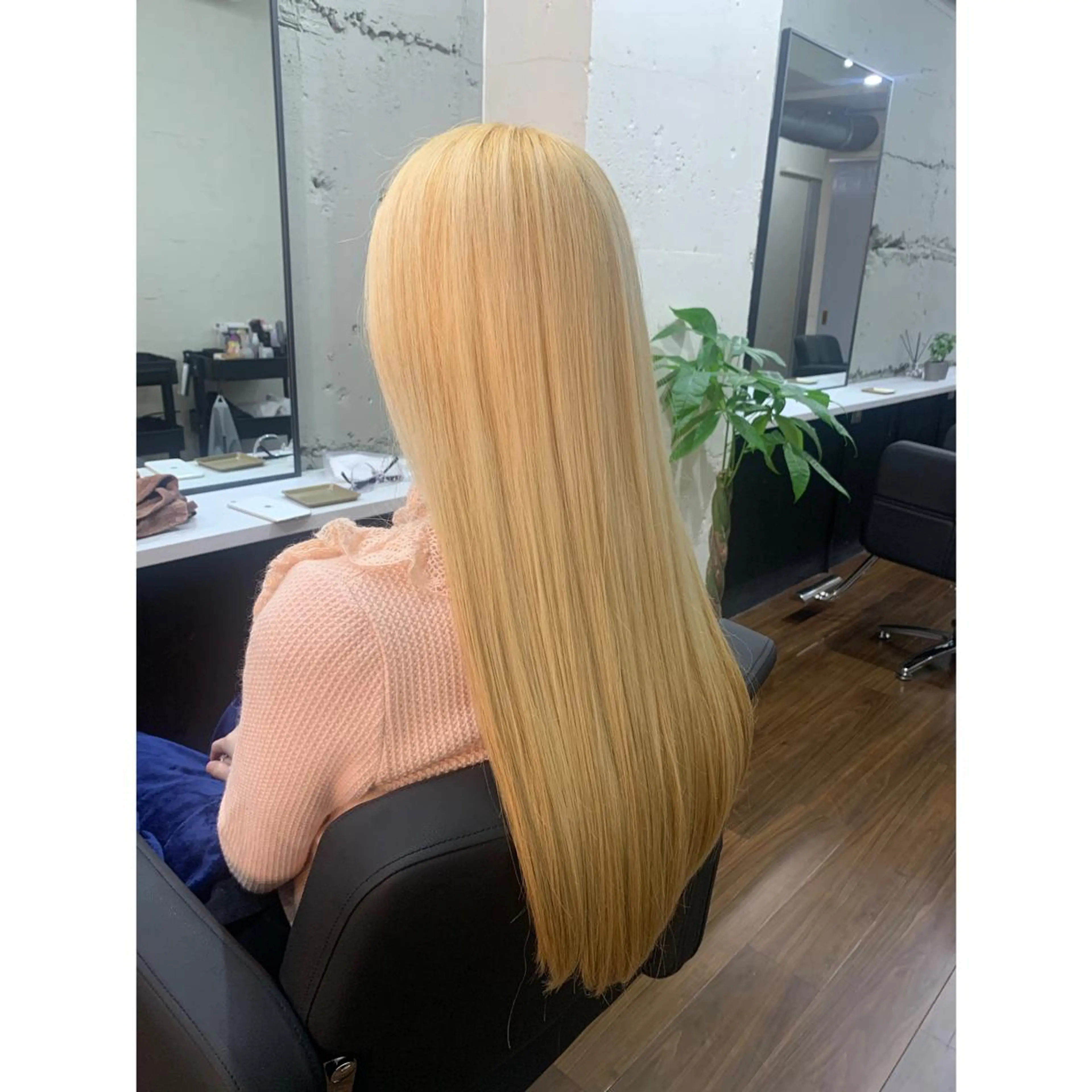 ロング 髪質改善専門　酸性ス トレート　縮毛矯正のヘアスタイル