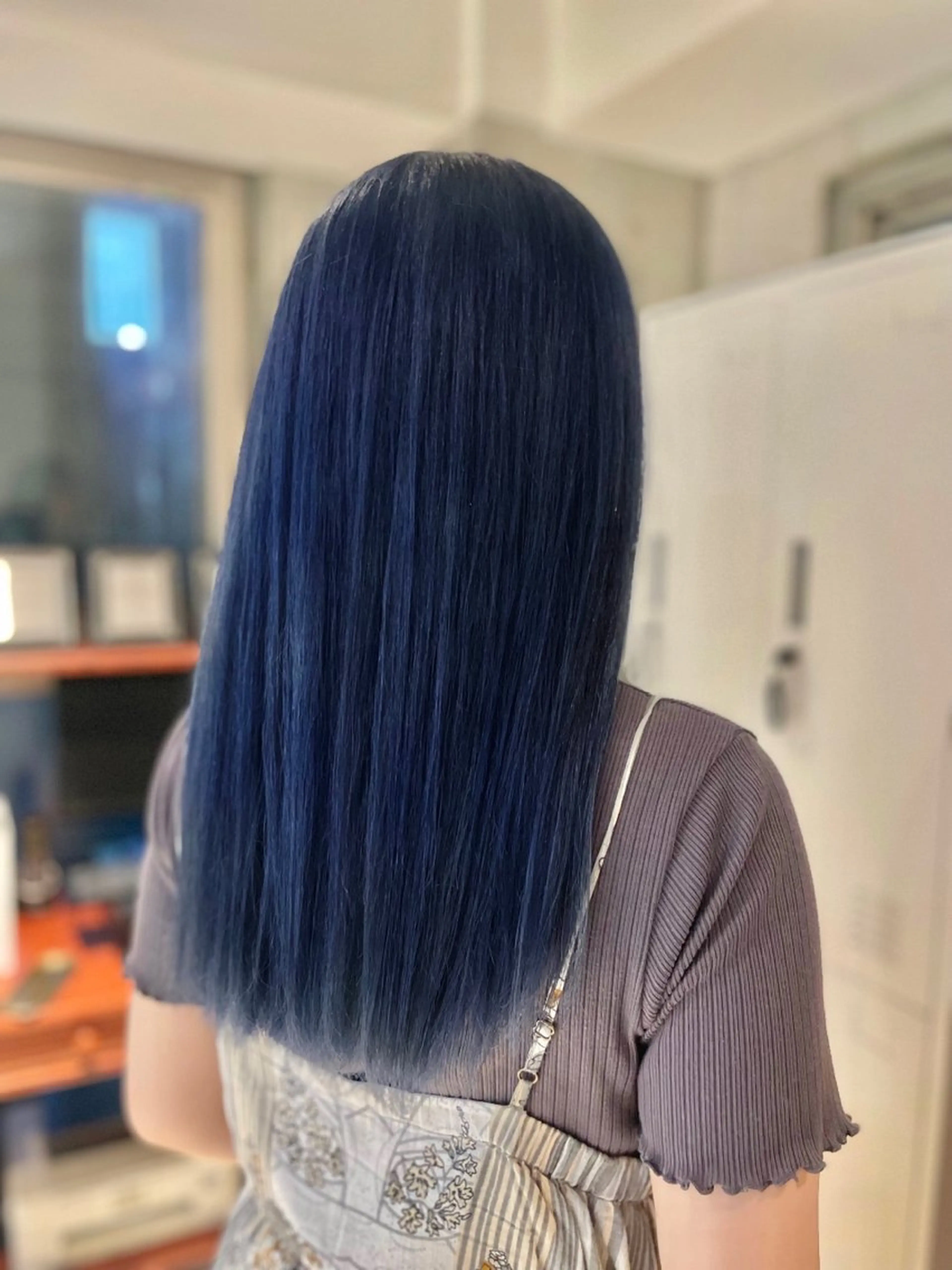 ロング カラー ブリーチ ブルーカラー ブルーラベンダー ラベンダーカラー aletta Rinaのヘアスタイル