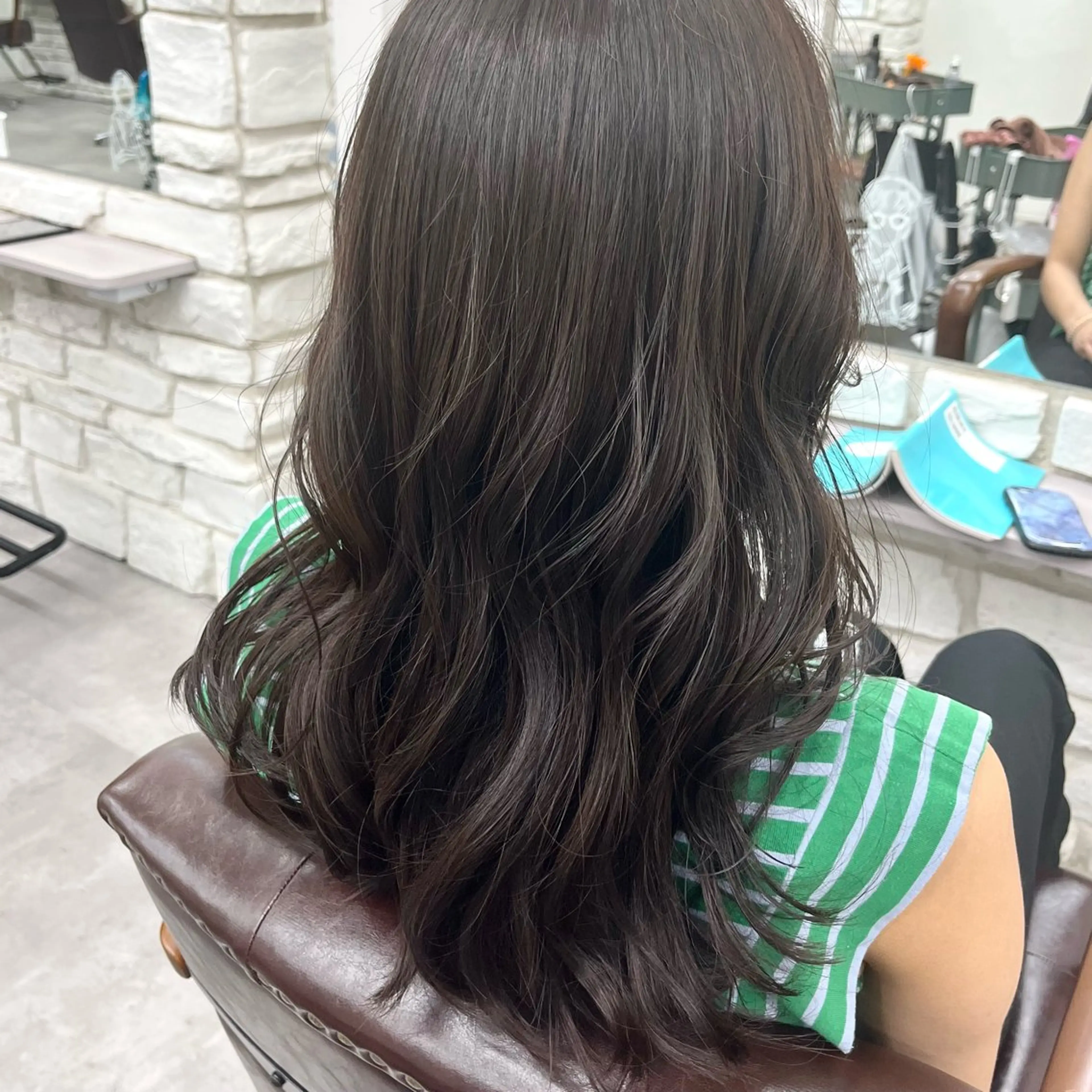 ロング カラー アッシュ アッシュグレー アッシュグレージュ グレージュ カット ヘアカラー トリートメント 天王寺髪質改善なら よしみさん✨のヘアスタイル