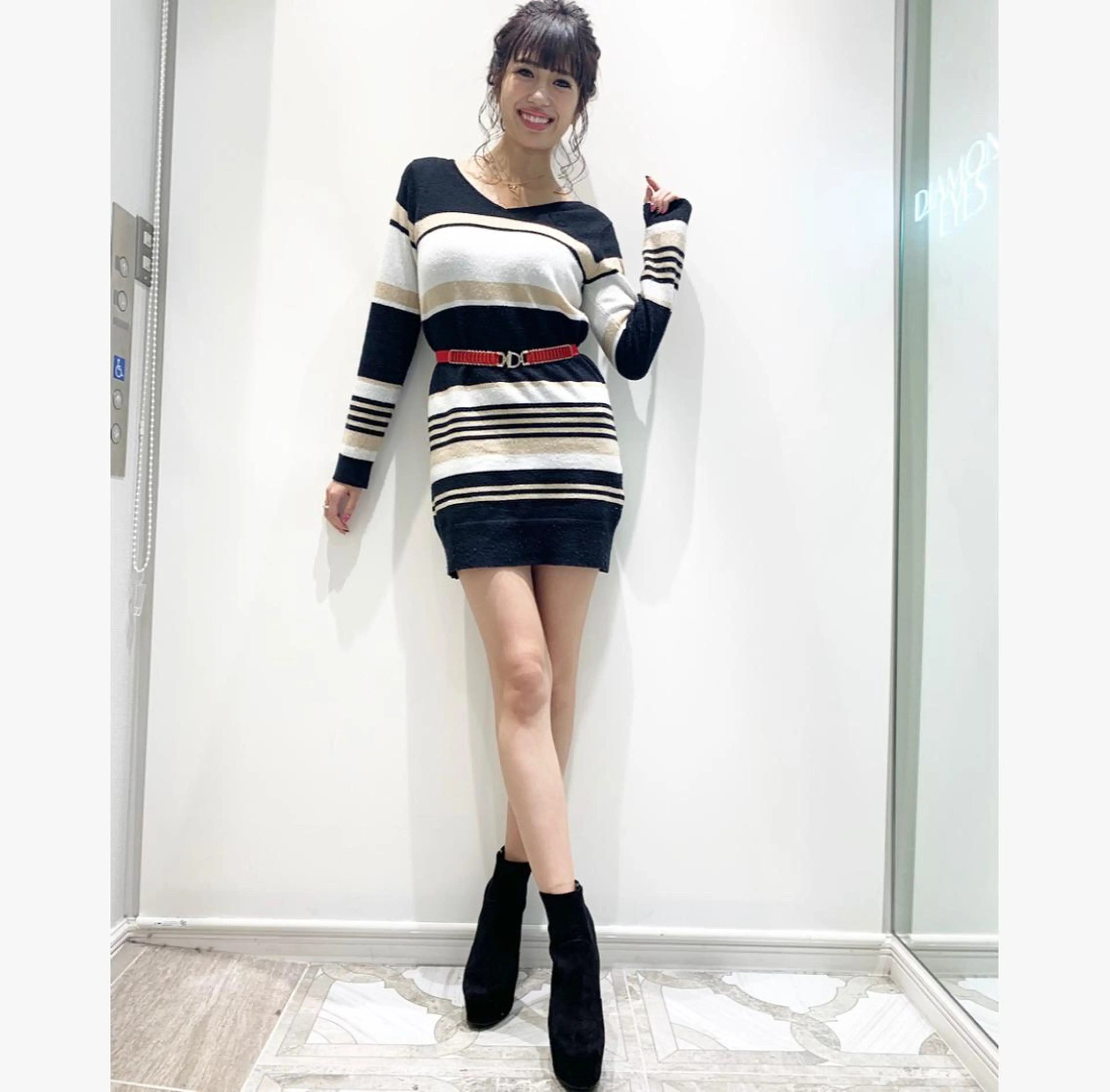 セミロング ヘアアレンジ 💙美髪救世主💙 関華蓮のヘアスタイル