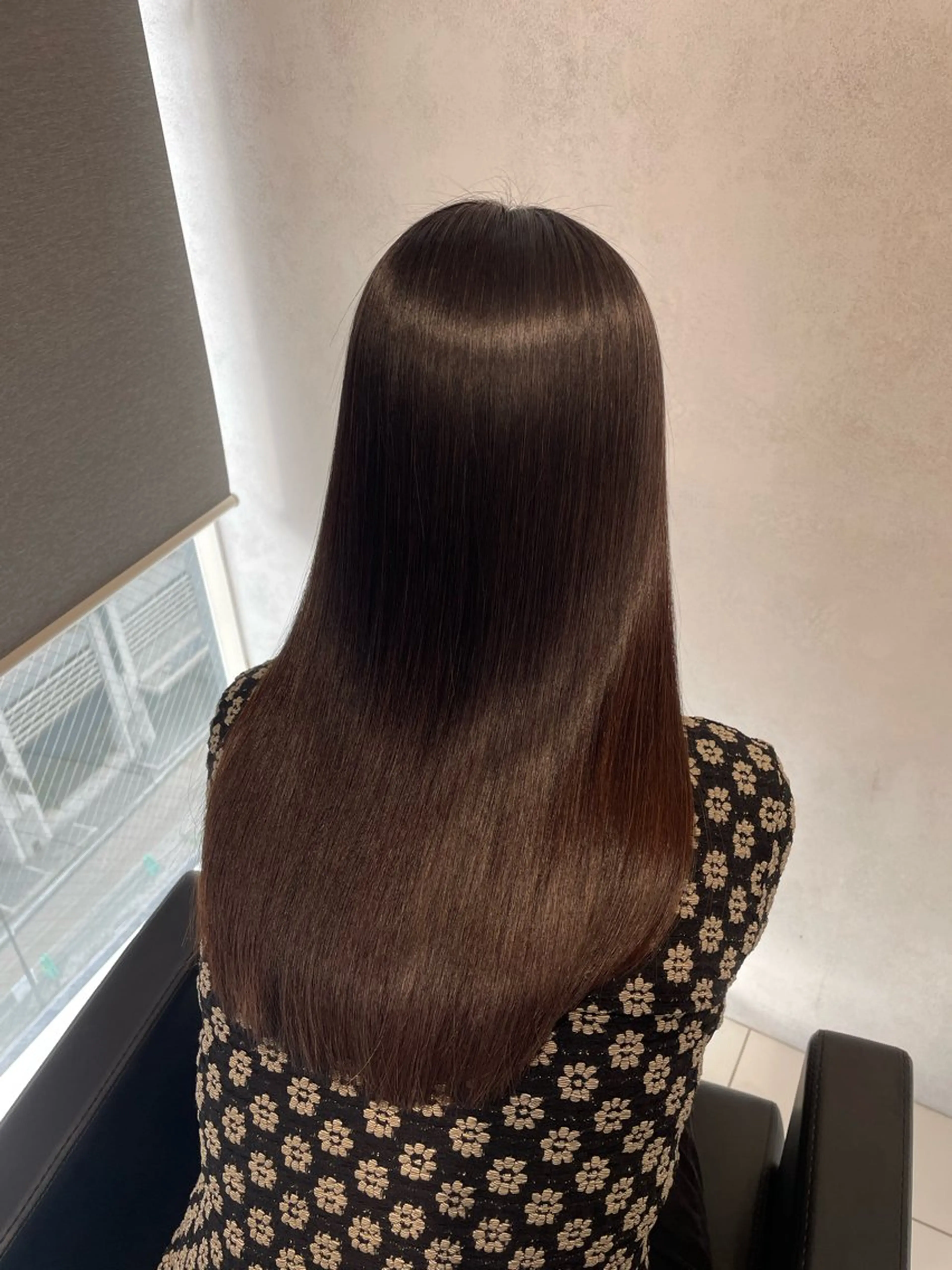 セミロング カラー ケアカラー カット ヘアカラー トリートメント ✨髪質改善✨美髪 矯正🫧小泉のヘアスタイル