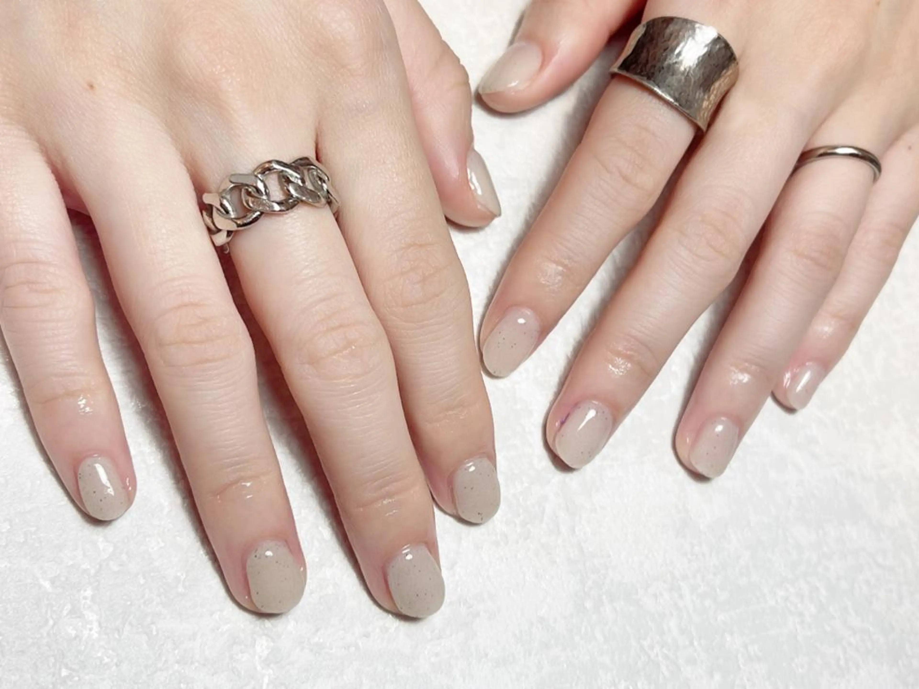 ネイル ジェルネイル irono .のネイルデザイン