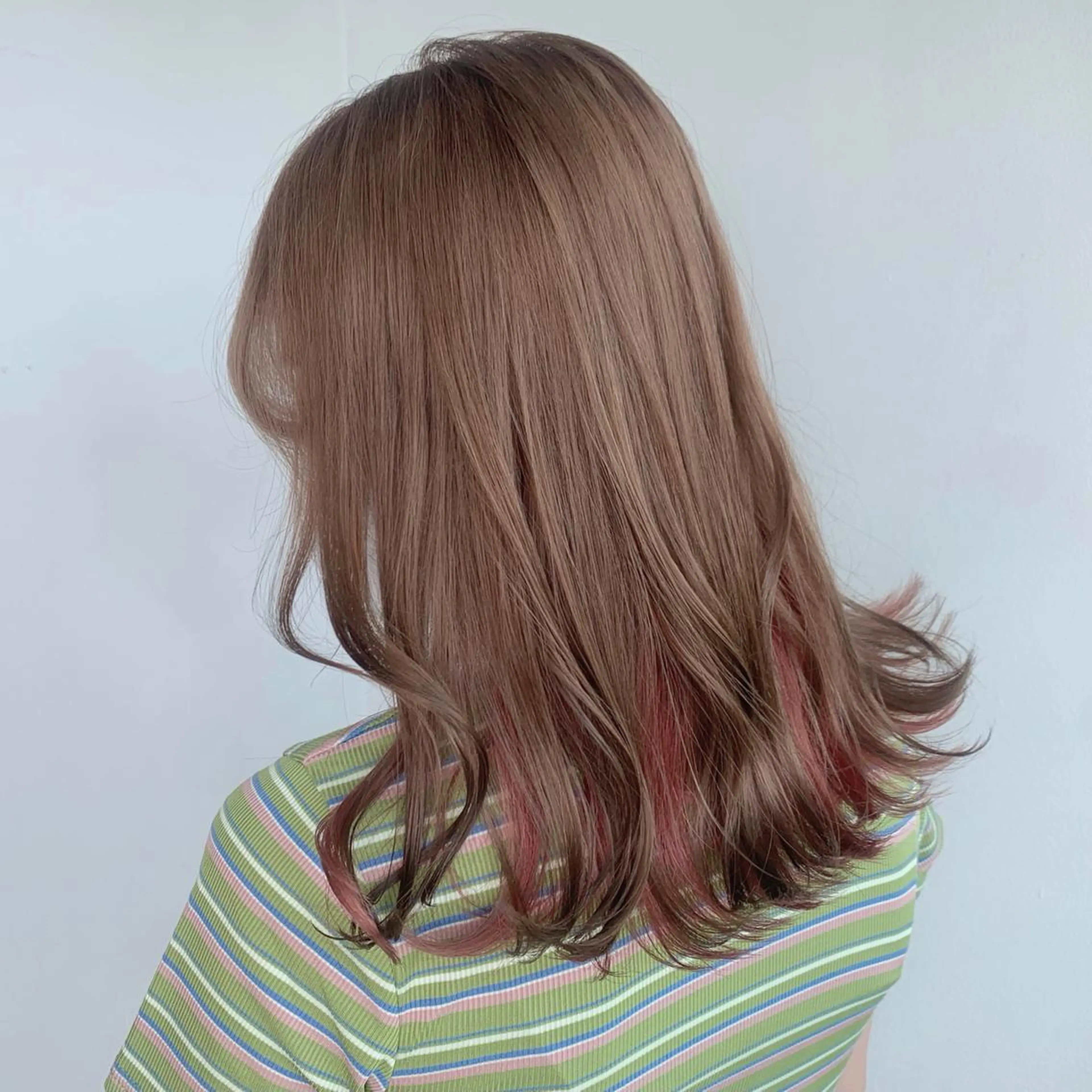 ミディアム カラー ベージュカラー ミルクティーベージュ ピンクカラー ✅ケアブリーチ✅ トヨオカ ノブヒデのヘアスタイル