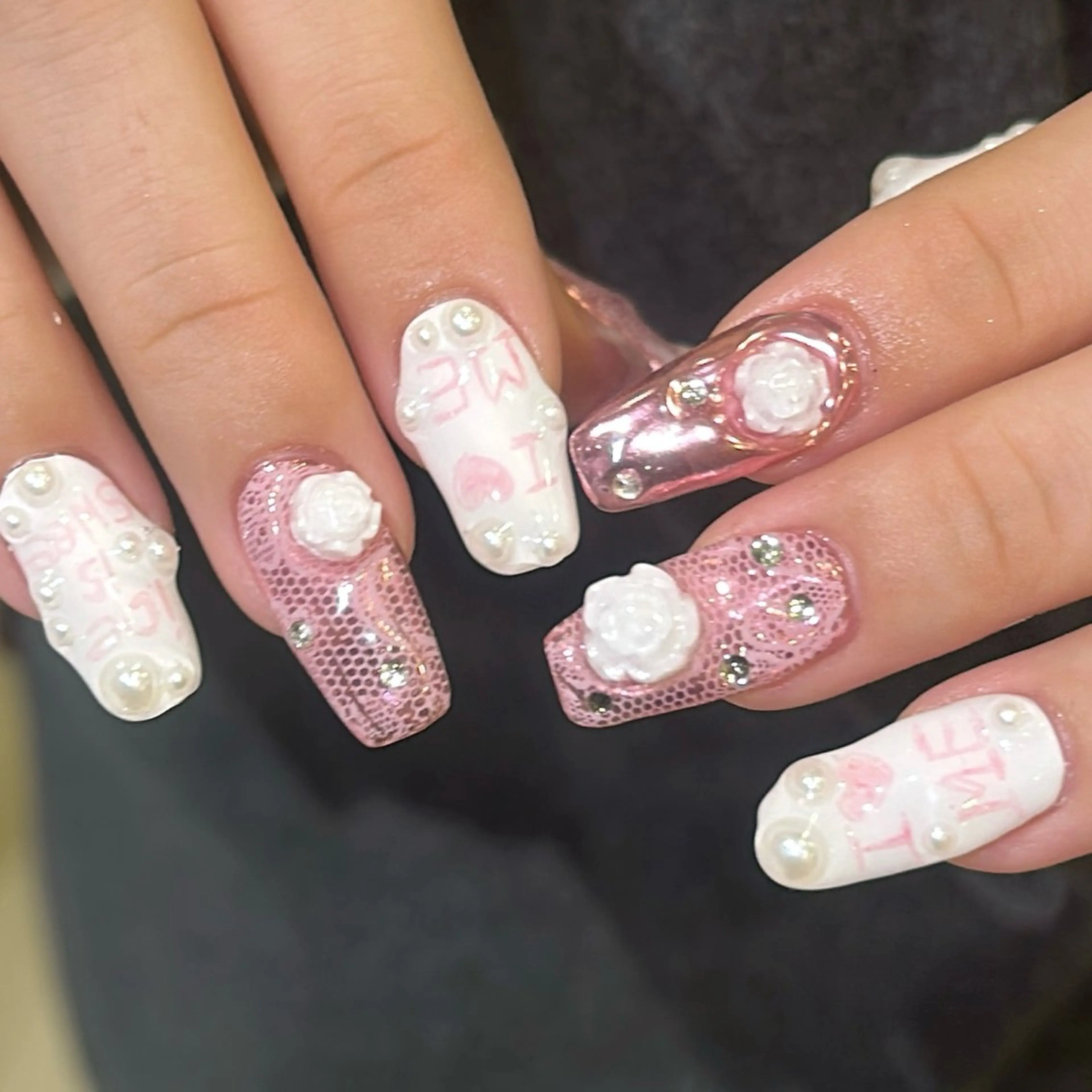 ネイル ハンドネイル ハンドケア 👽個性派ネイル🎀 komachiのヘアスタイル