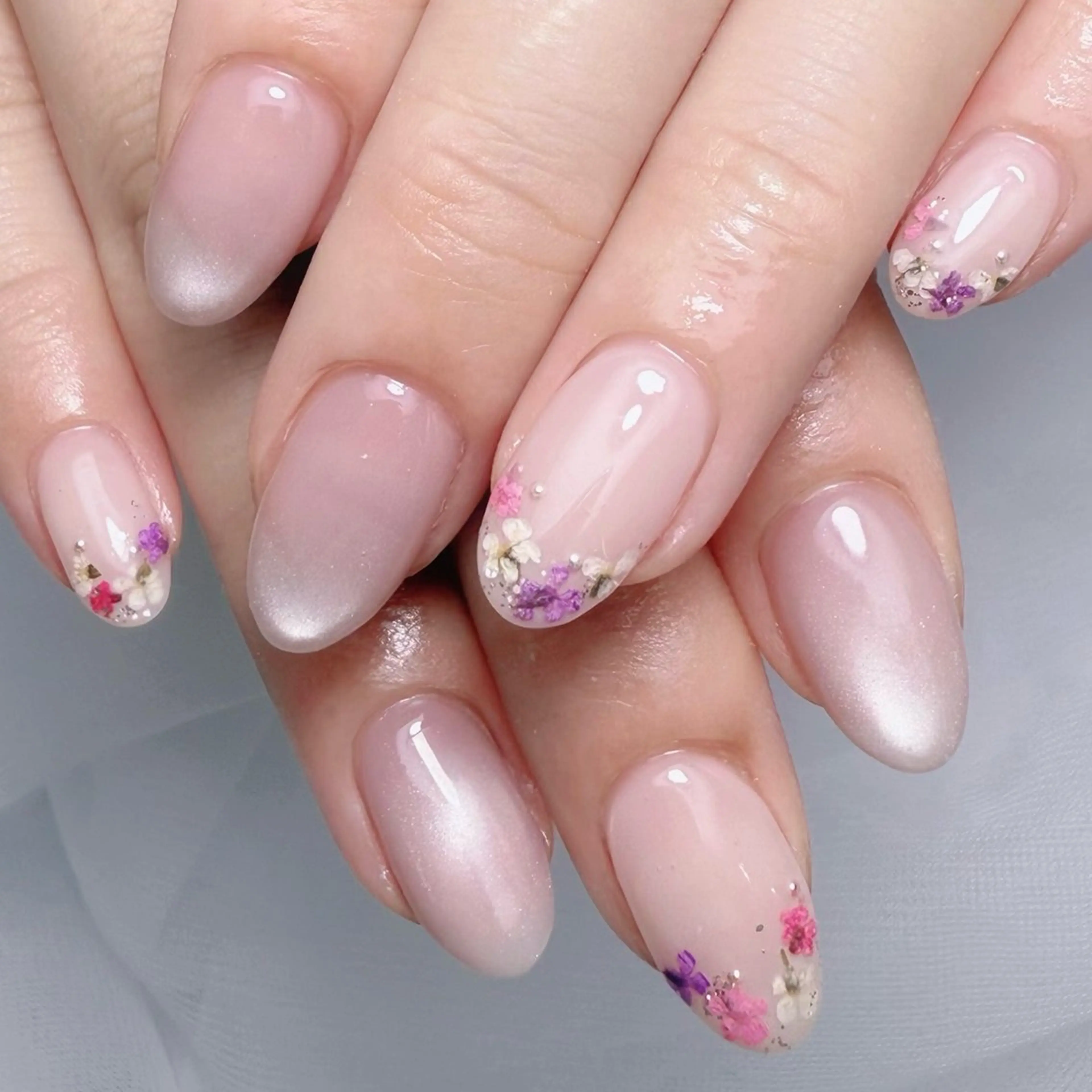 ネイル SAORI🎀 マグネット特化サロンのネイルデザイン