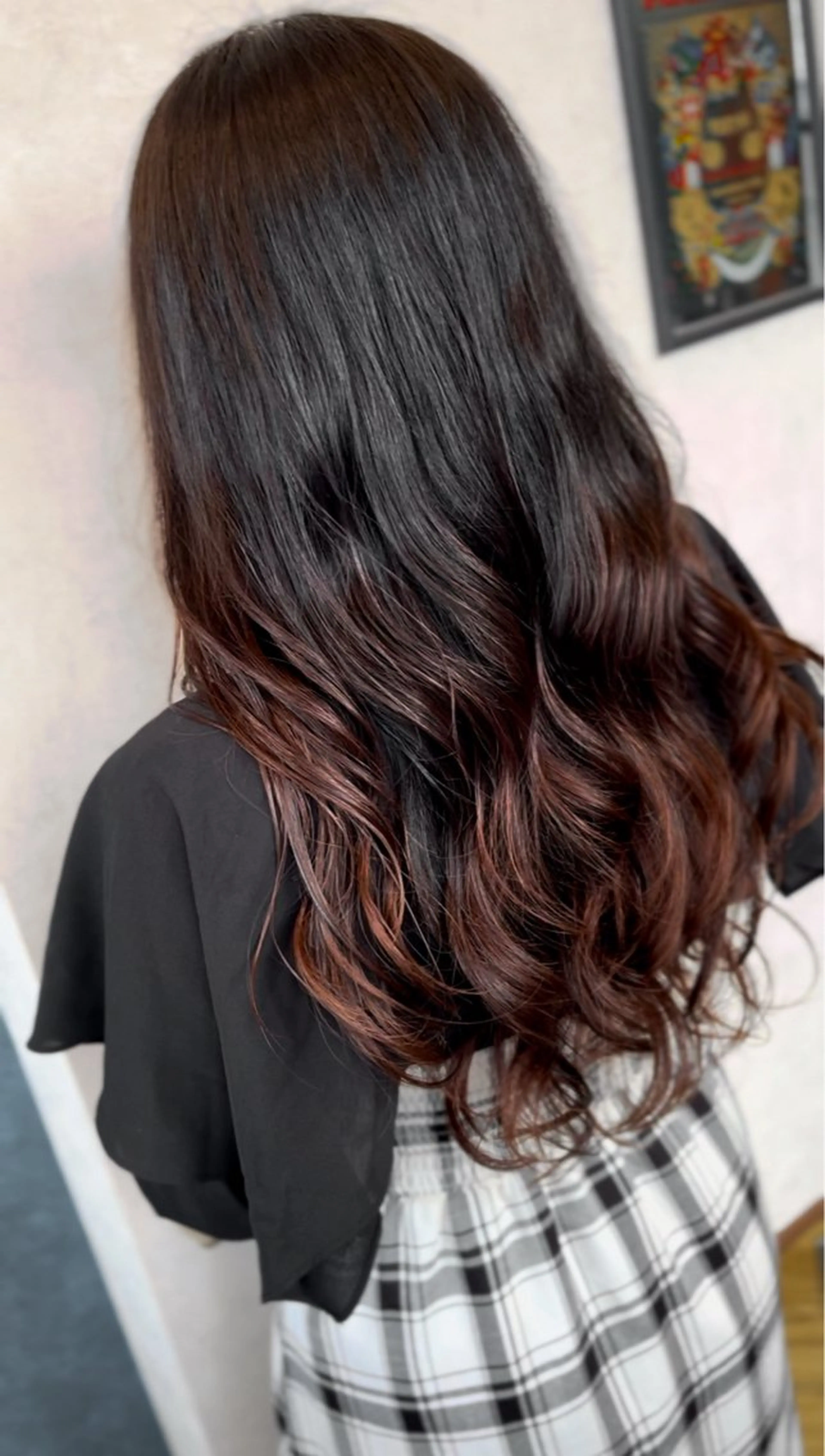 ロング レイヤーカット DILL大通り所属・札幌初コテ巻きパーマ 🍁和田洋🍁のヘアスタイル