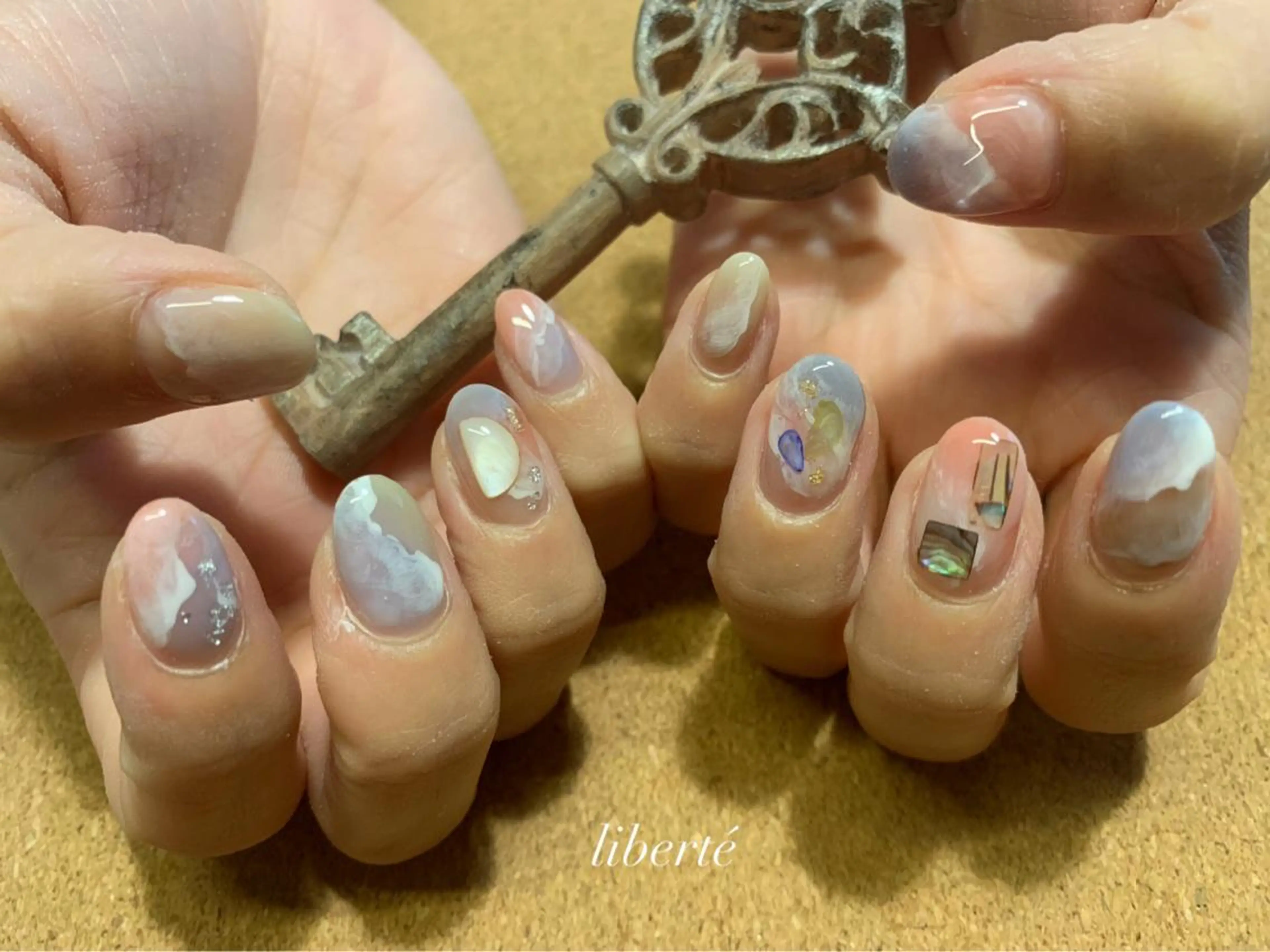 ネイル liberté (リベルテ)のネイルデザイン