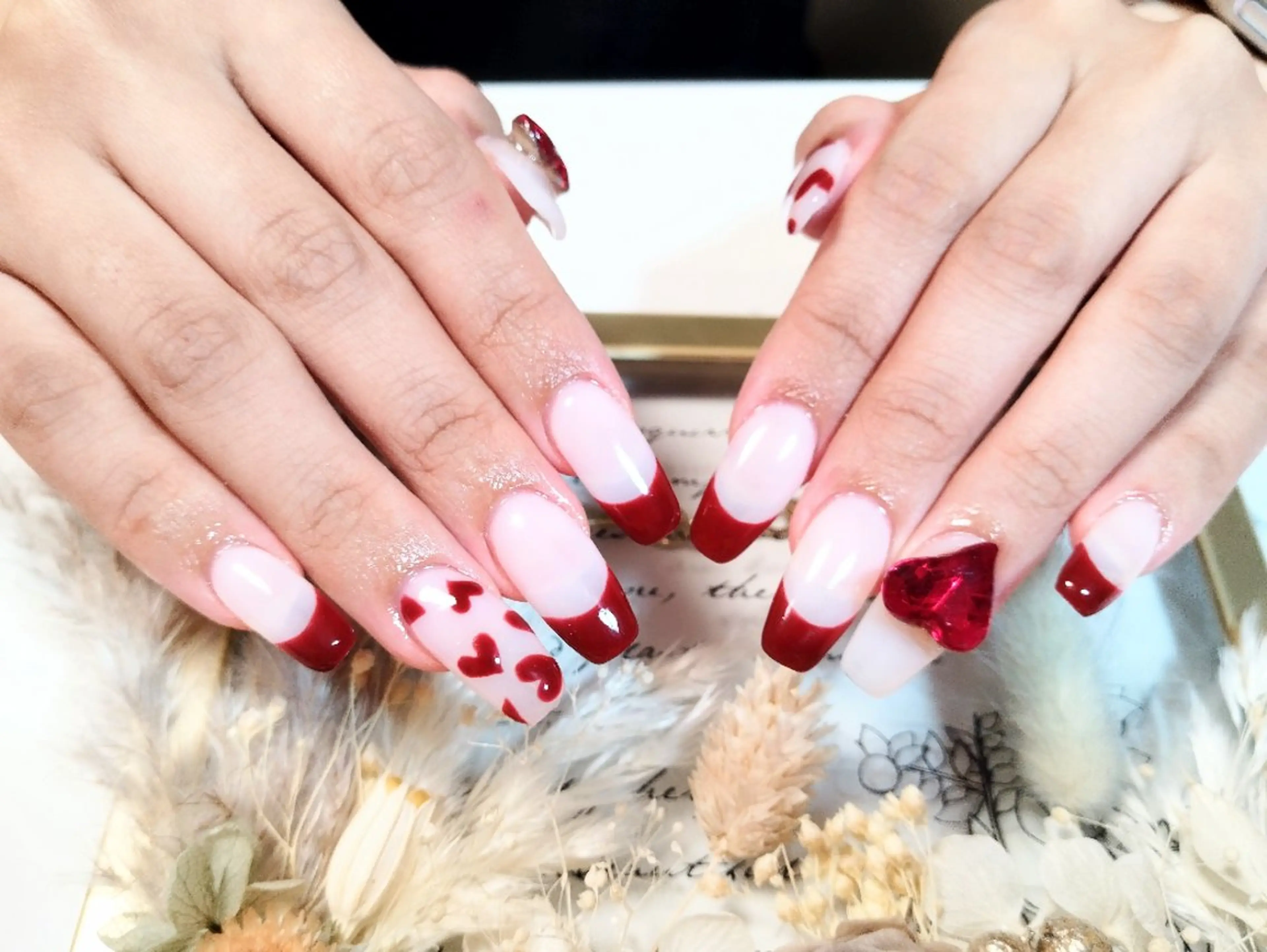 ネイル ハンドネイル ハンドケア ＤI'A ネイルサロンのネイルデザイン