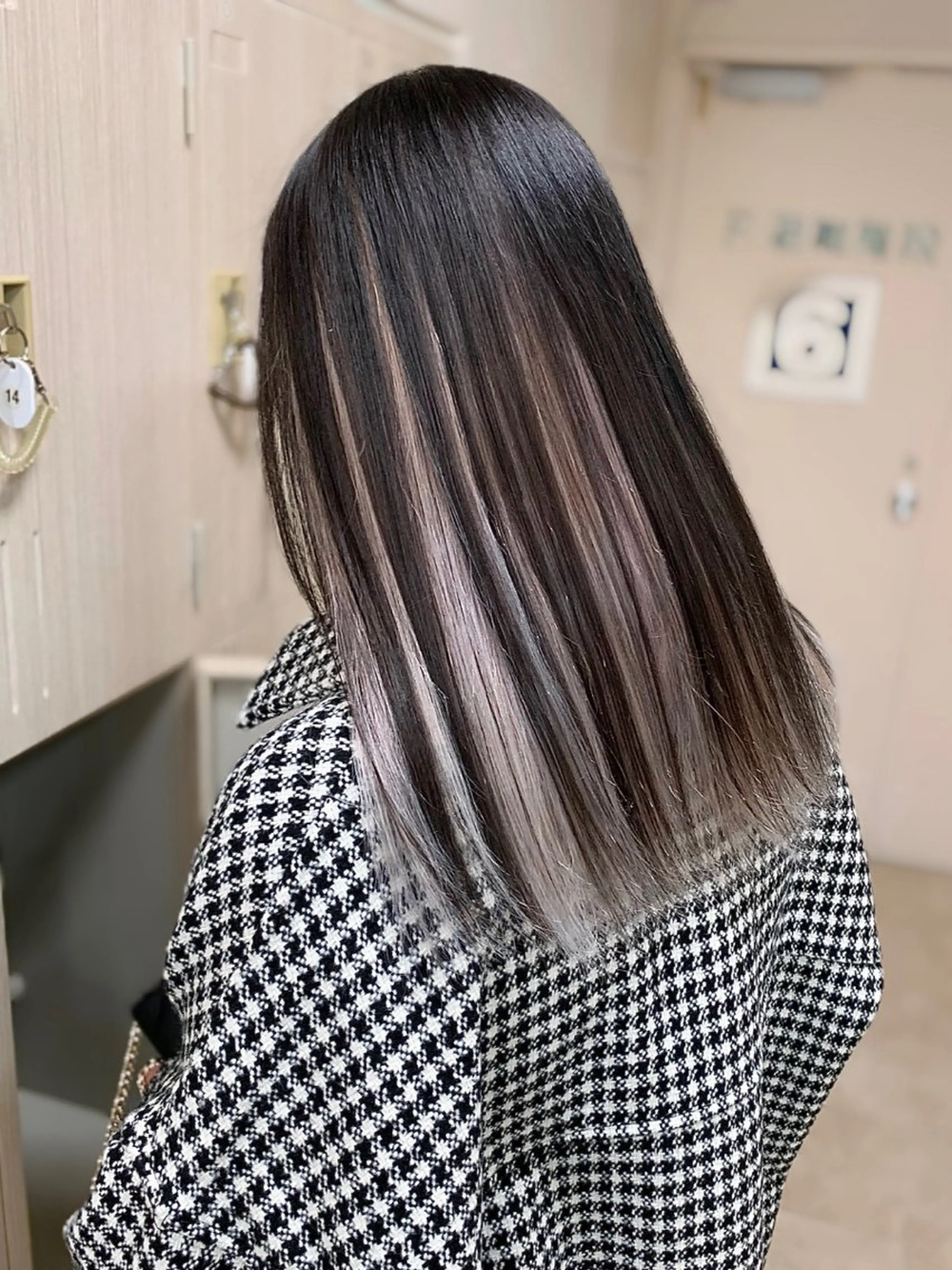 ロング カラー バレイヤージュ ベージュカラー ブリーチ ブロンド ケアブリーチ カット ヘアカラー トリートメント 銀座/ハイライト特化 🌿ブリーチ/片山のヘアスタイル