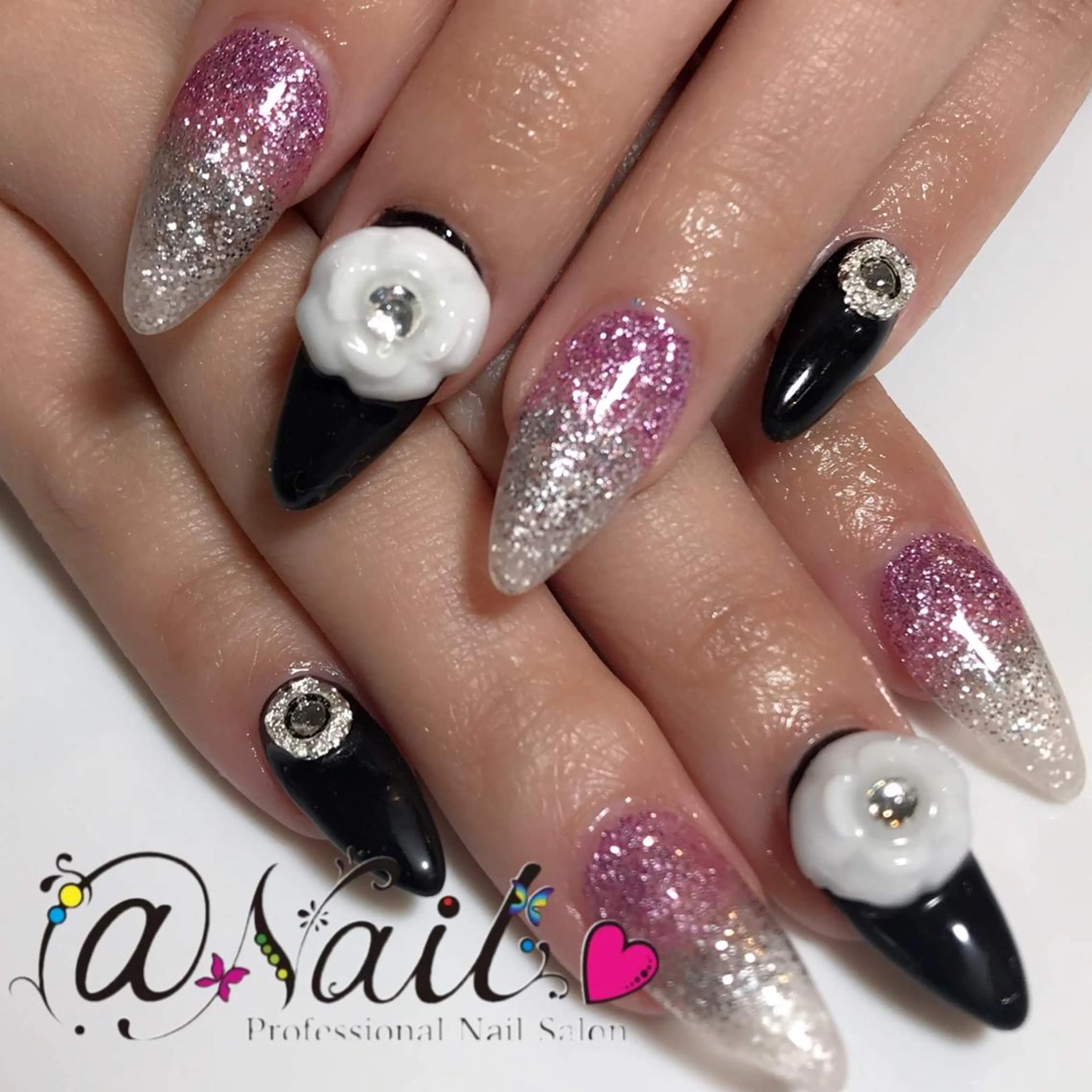 ネイル 小尾 栞のネイルデザイン