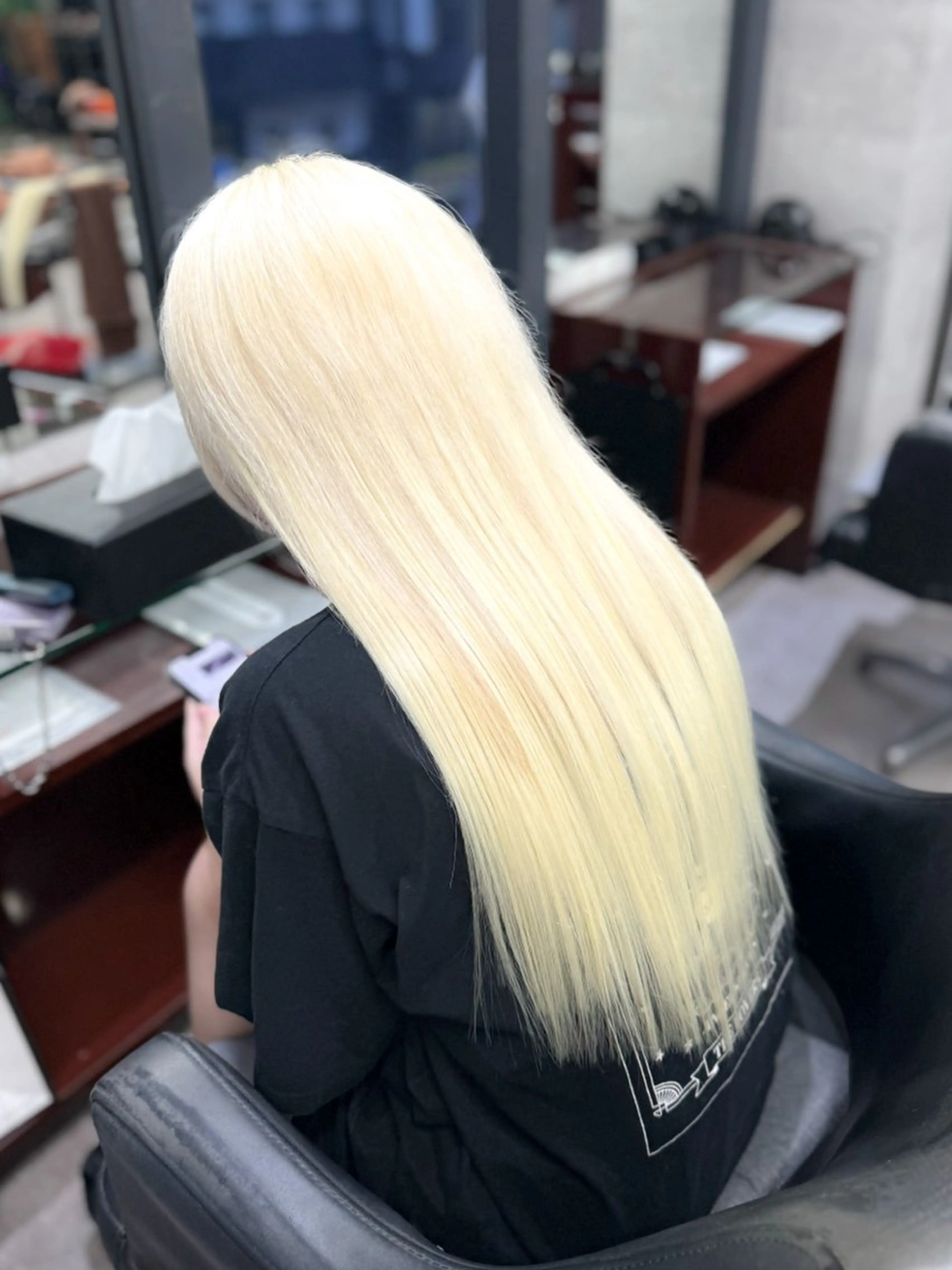 ロング カラー カット ヘアカラー トリートメント エクステ ハイトーンエクステ 🎩カズキ🎩のヘアスタイル