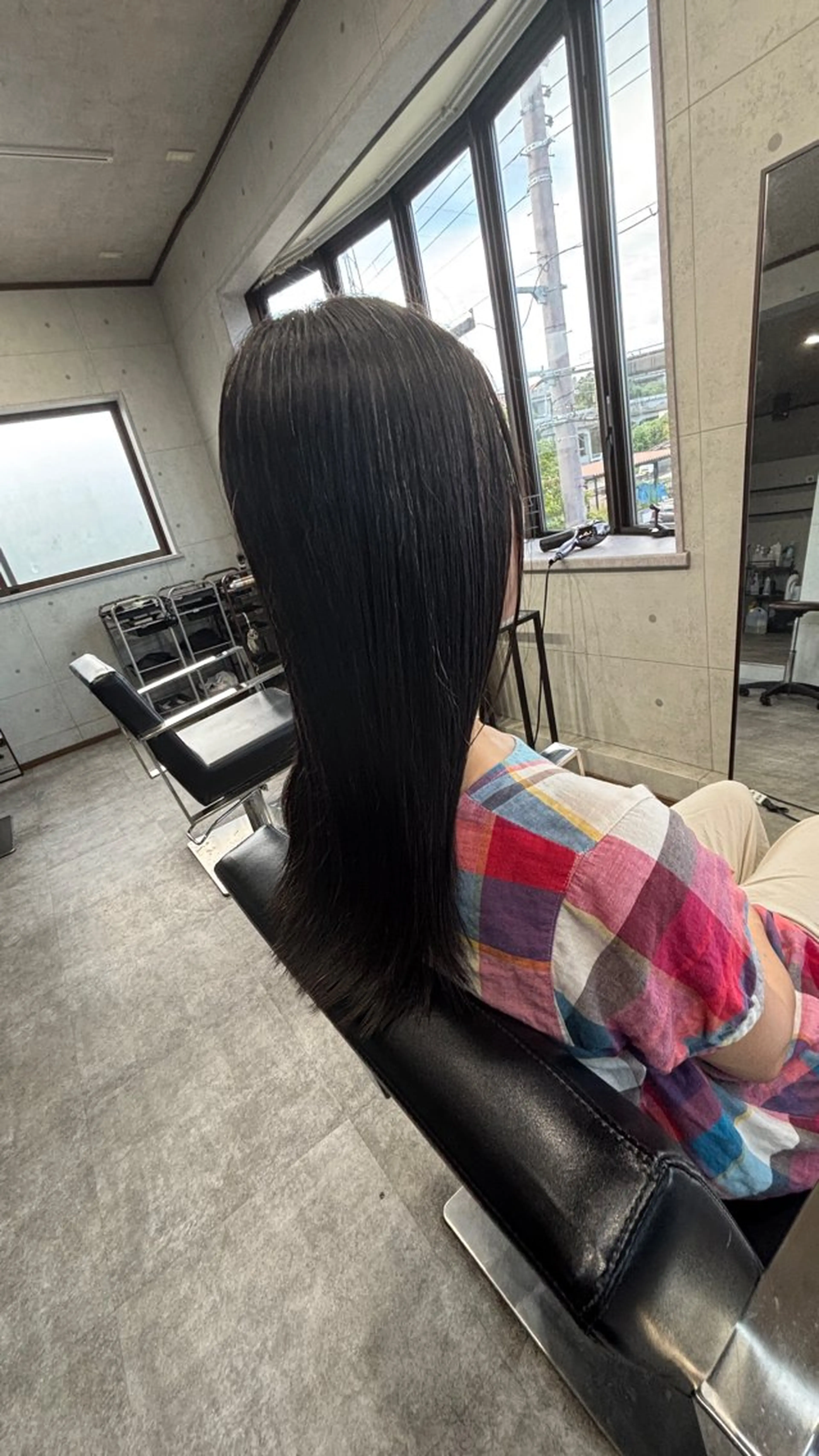 ロング ボブ くびれヘア くせ毛 切りっぱなしロブ 小顔カット トリートメント REVE所属・REVE 【外国人風カラー】のヘアスタイル