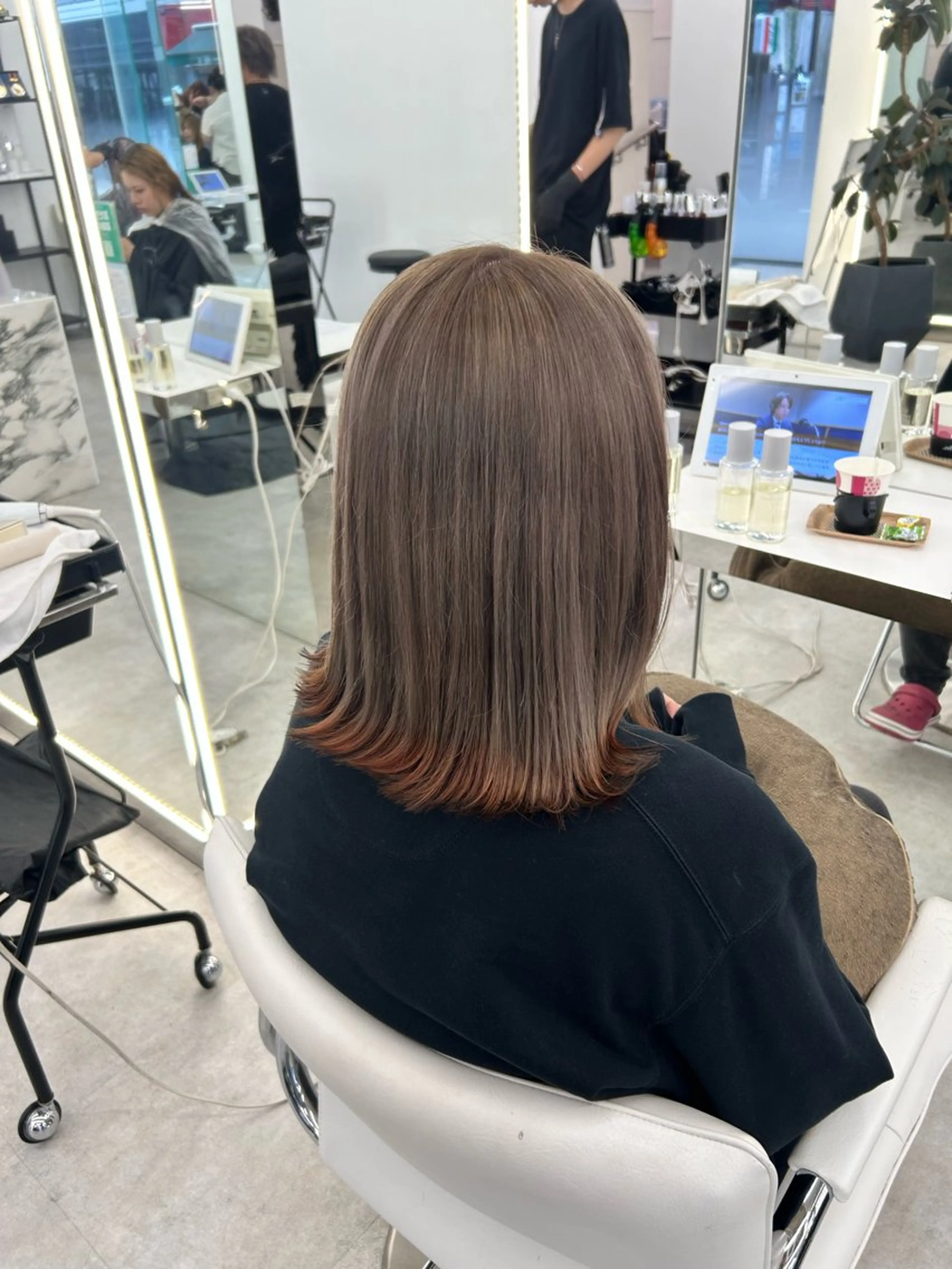 セミロング カラー ヘアカラー はるか/ブリーチカラ ー/ヘアアレンジ🤍のヘアスタイル