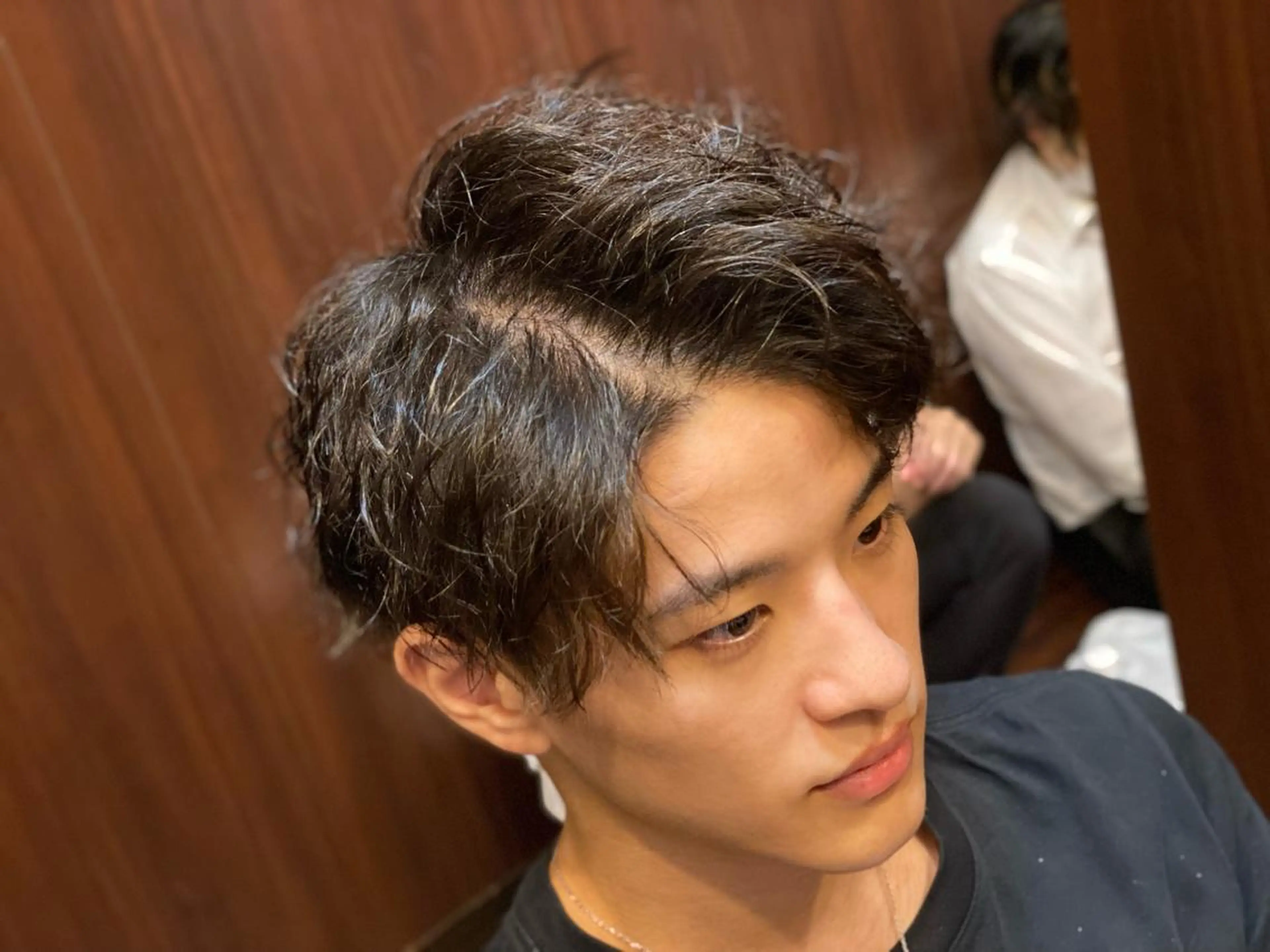 ショート パーマ メンズ 浅見 天翔のヘアスタイル