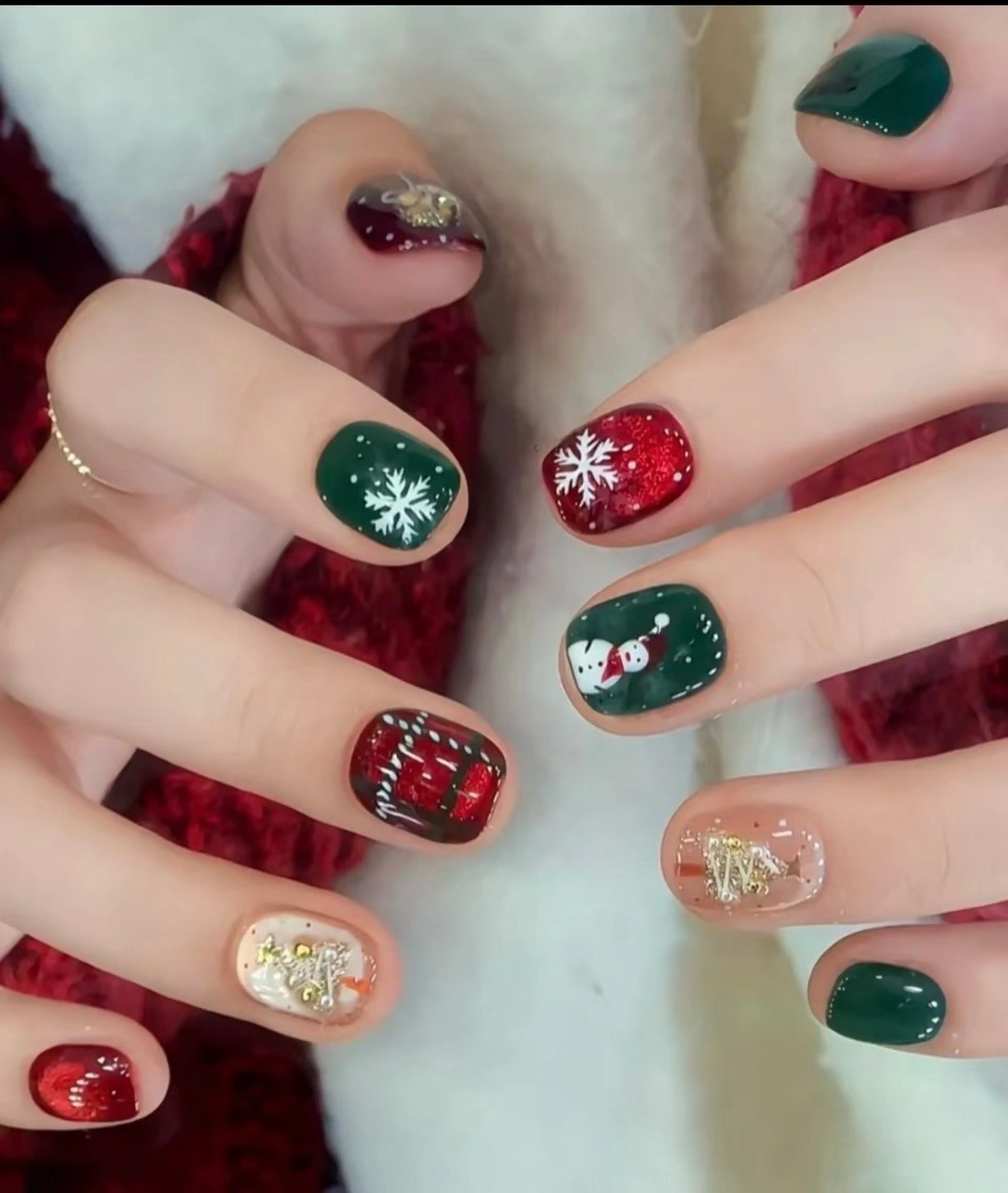 ネイル 高木 維麗絲のネイルデザイン