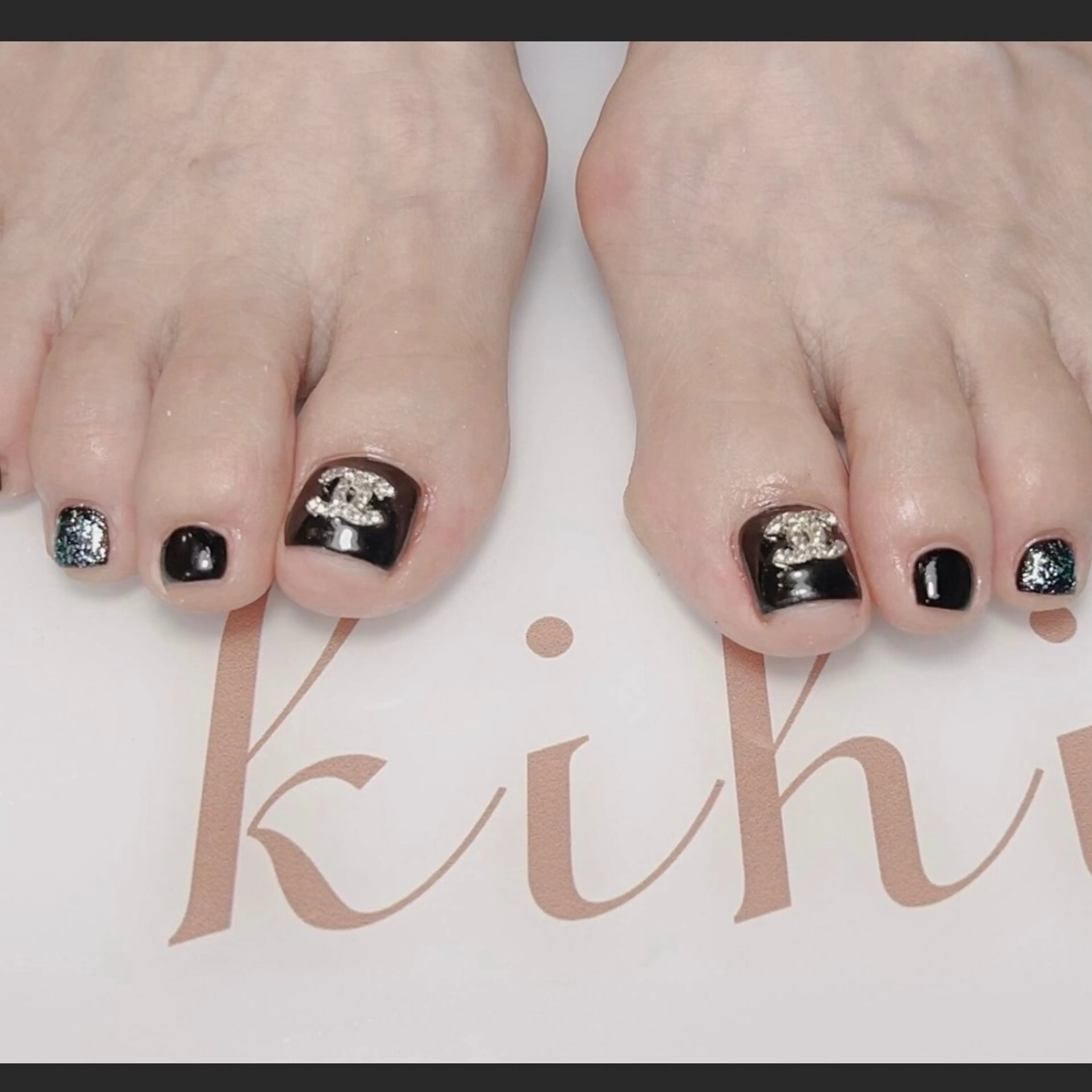 ネイル アートネイル フレンチネイル ジェルネイル グラデーション 韓国ネイル フットネイル さくら💮💮 【オフ無料】のネイルデザイン