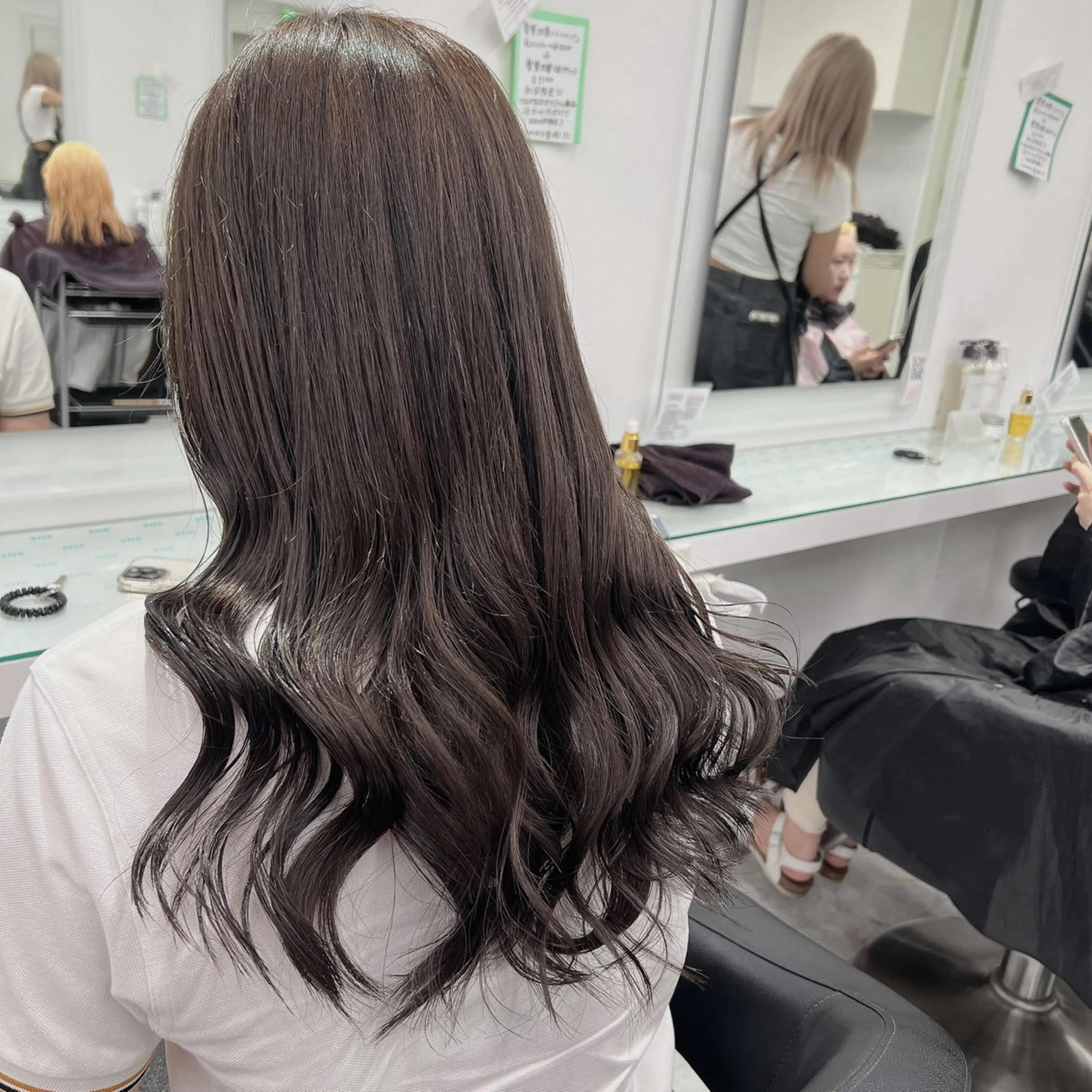 ロング カラー ヘアアレンジ カット ヘアカラー トリートメント ヘアセット 透け上品ハイトーン 職人ゆうと🤍のヘアスタイル