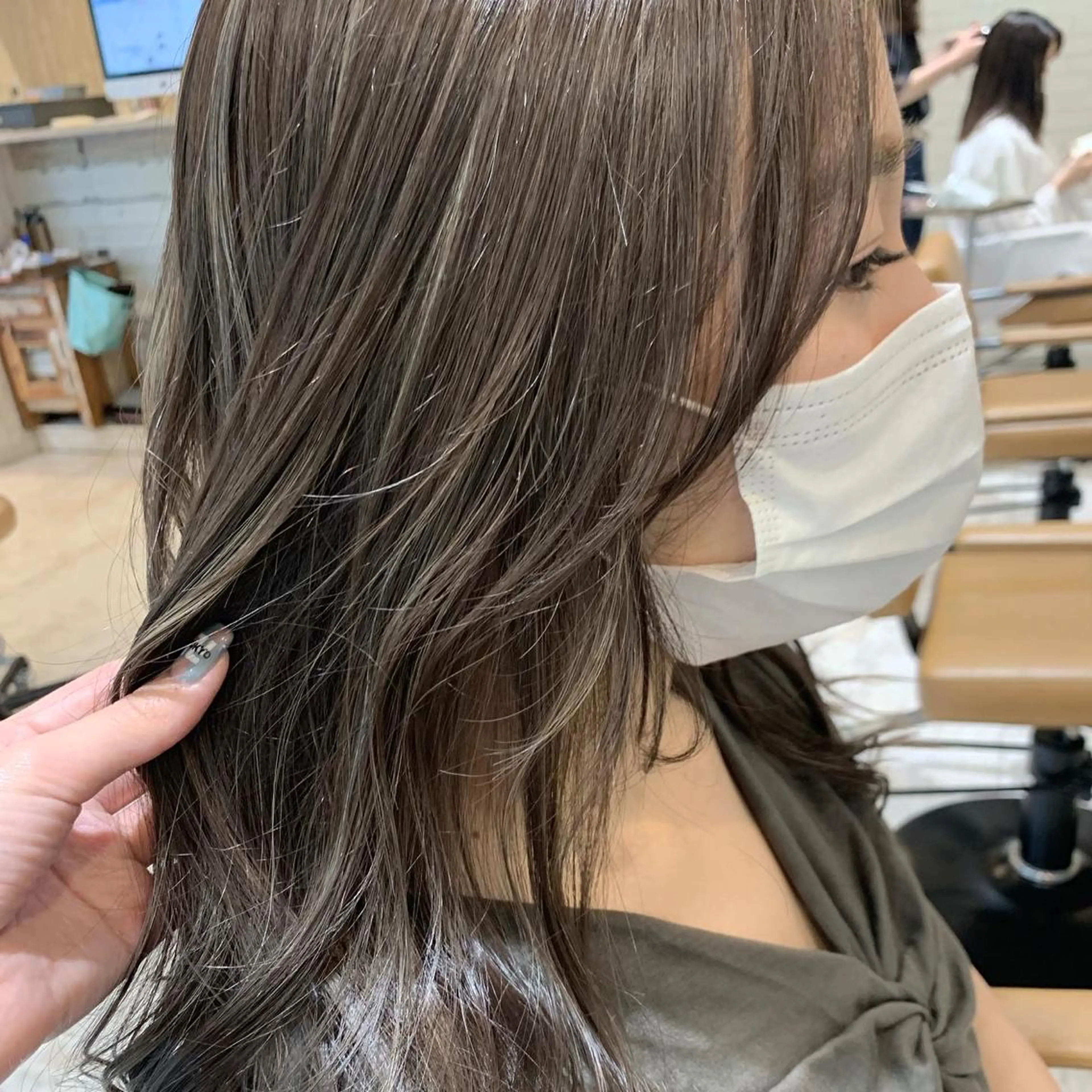 カラー ヤマダ サクラのヘアスタイル