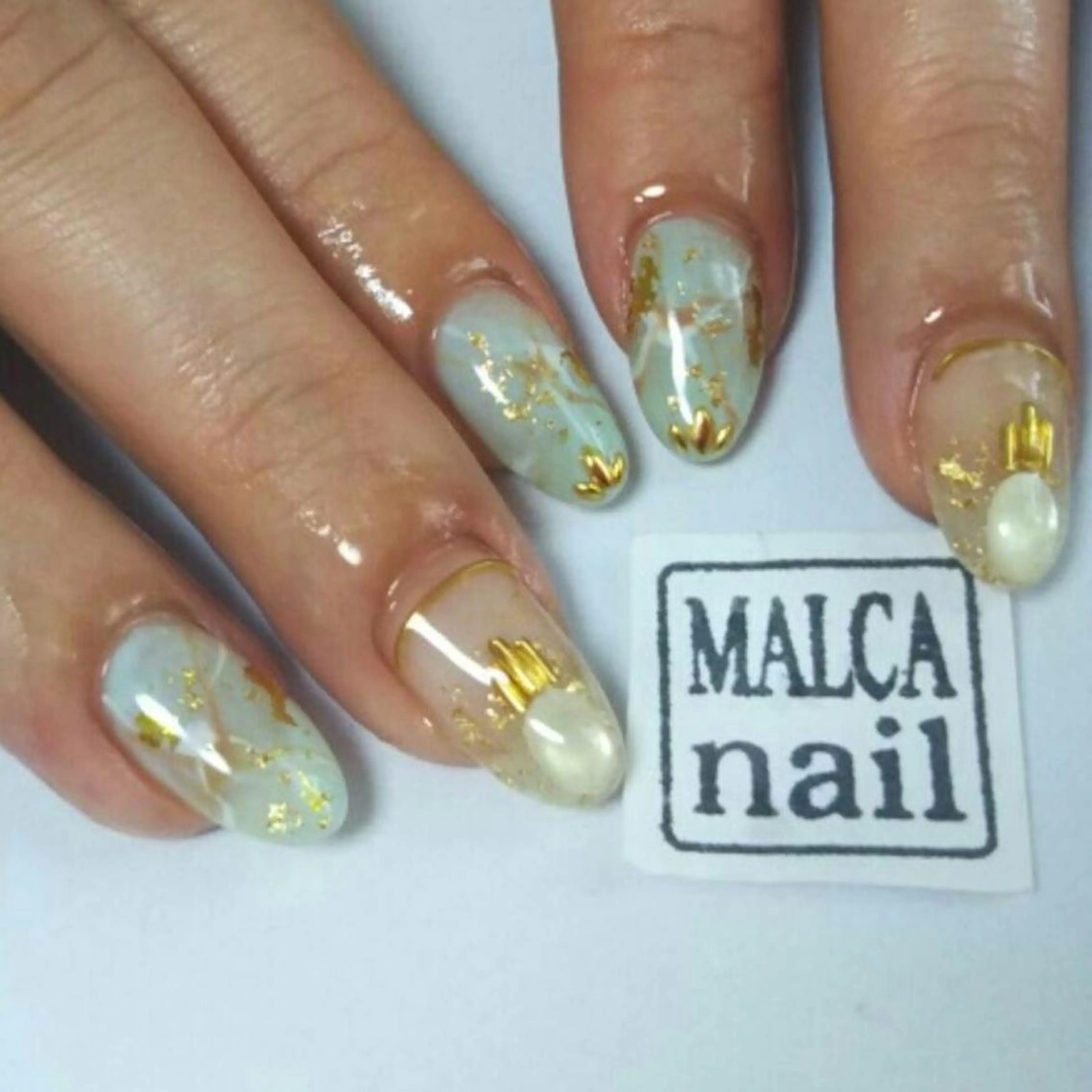 ネイル ニュアンスネイル MALCAnail(マルカネイル)所属・荒木 莉奈のネイルデザイン