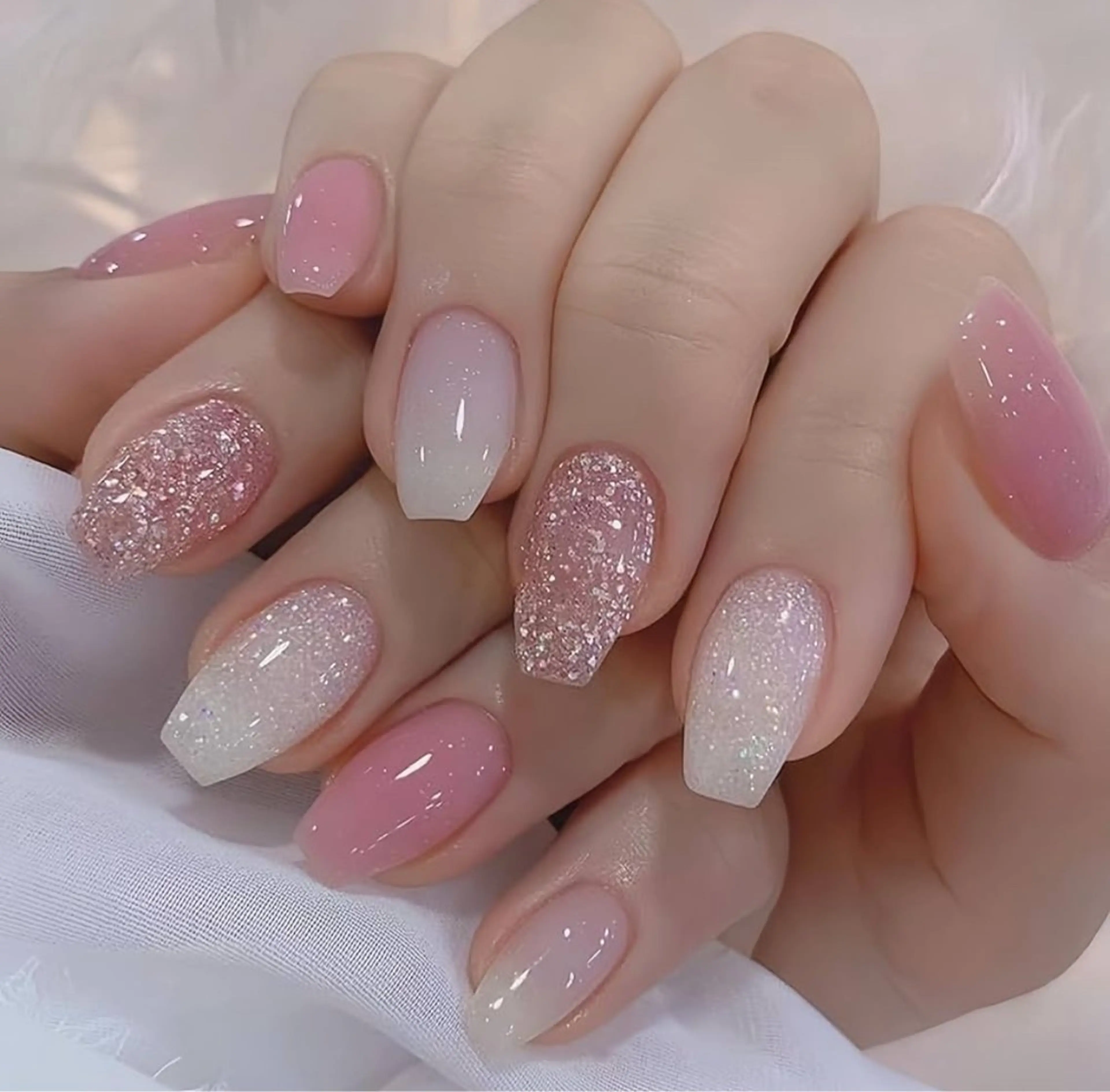 ジェルネイル💅ワンカラー/ラメグラデーションの写真