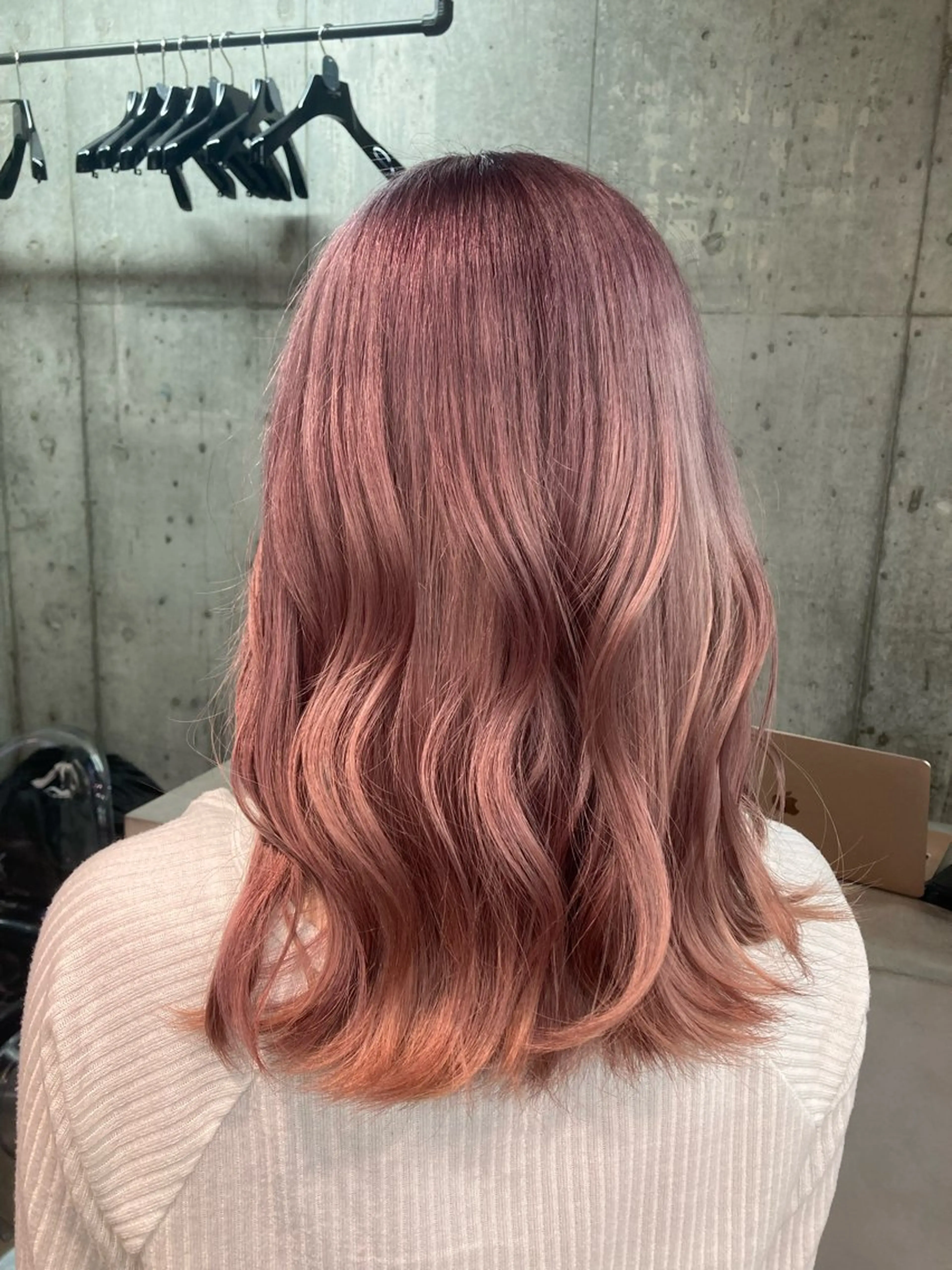 セミロング カラー ヘアカラー ✨最安値✨エクステ カラー🌼つきな🌼のヘアスタイル