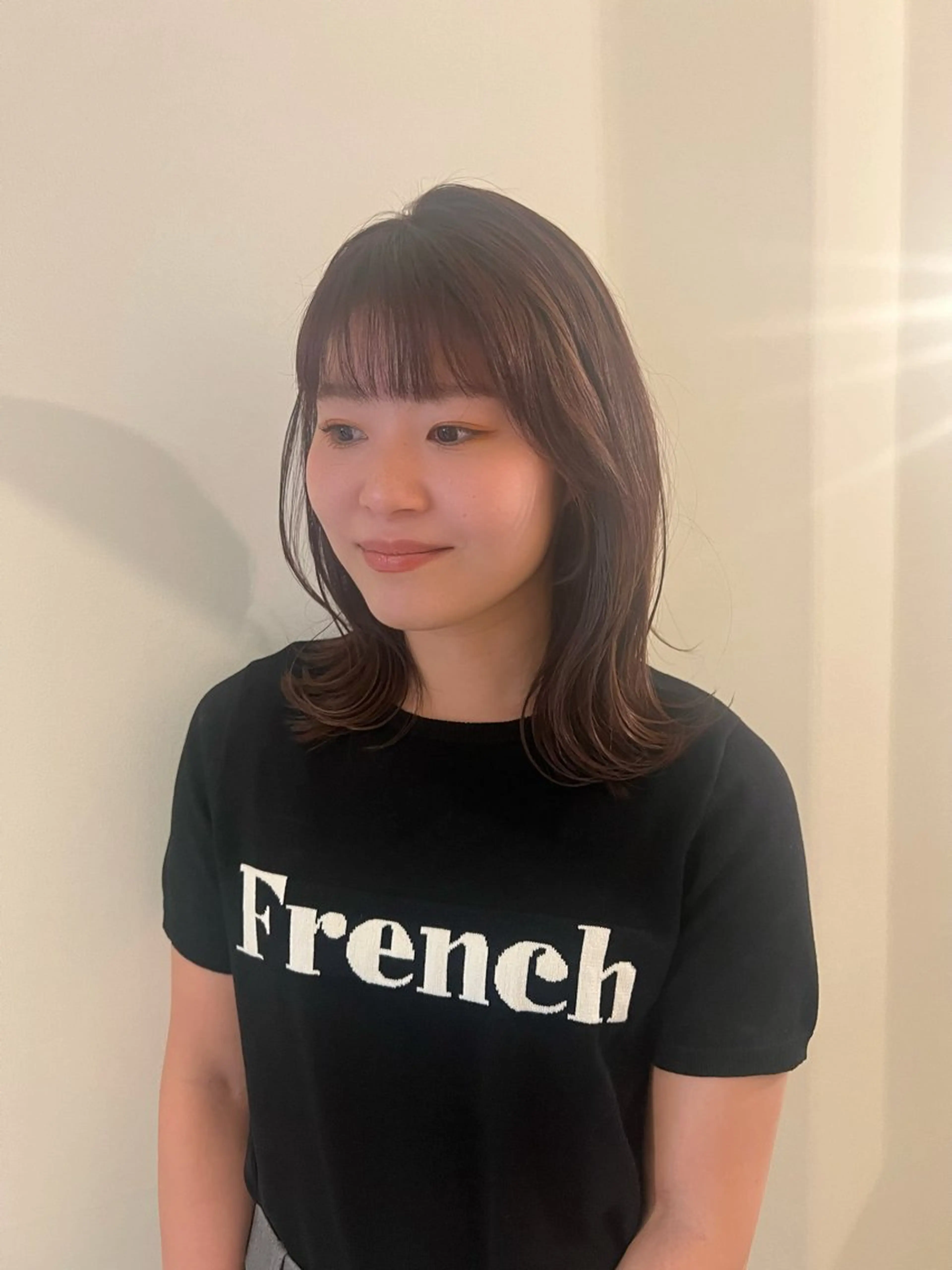 ミディアム カラー 外ハネヘア カット ヘアカラー トリートメント 工藤 梨花のヘアスタイル