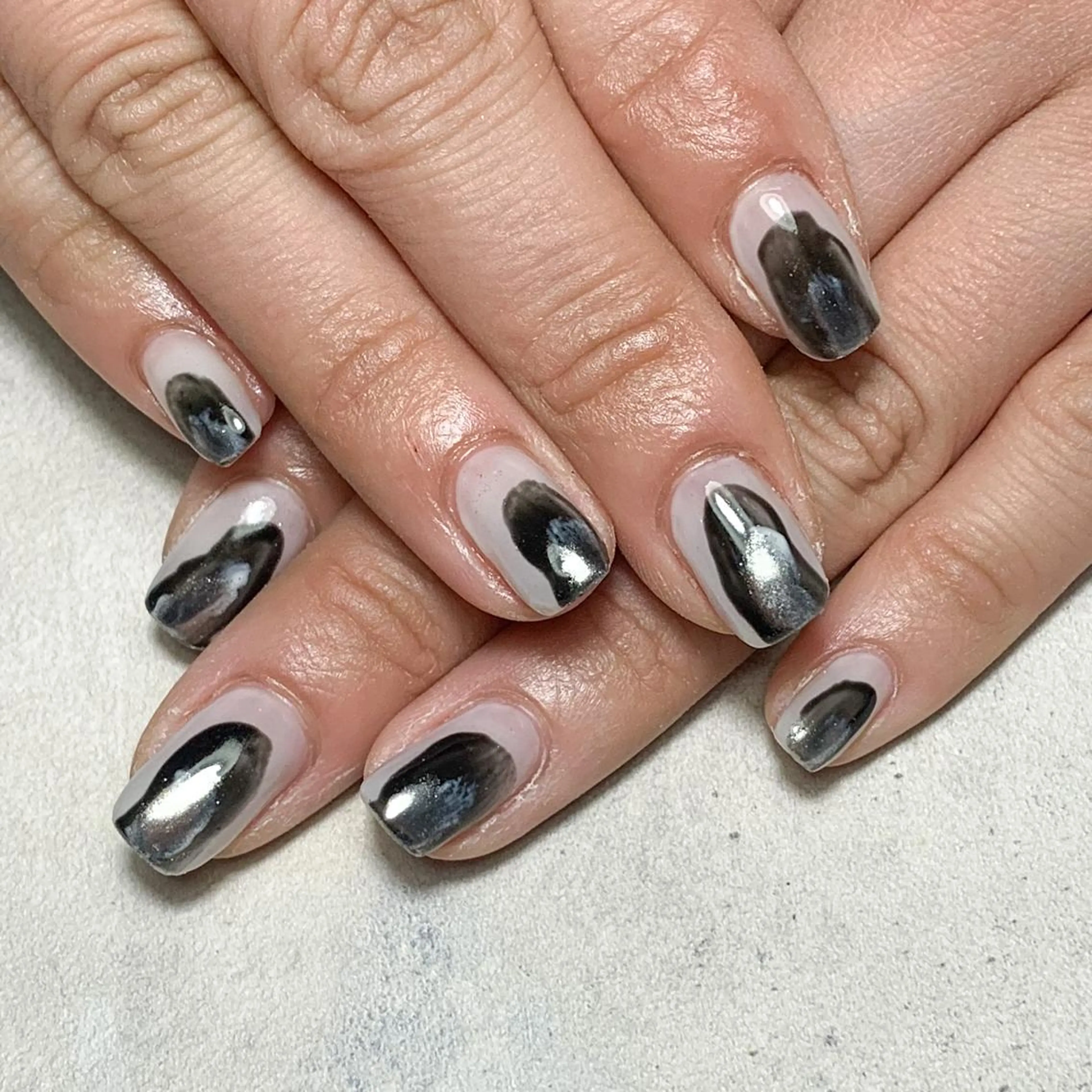 ネイル atelier　FIORITURA所属・FIORITURA aiのネイルデザイン