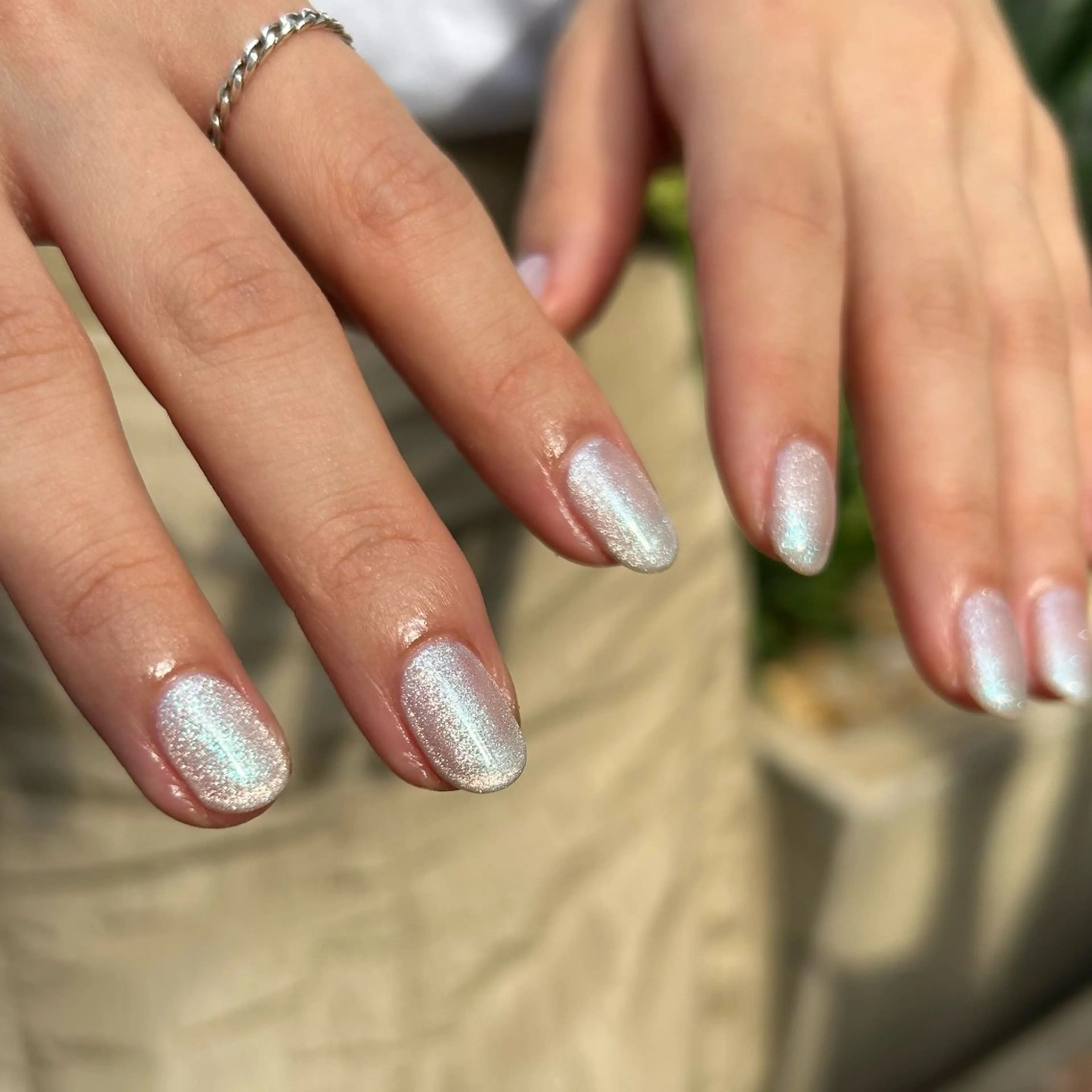 ネイル ホワイト Yumi 広尾|恵比寿ネイルのネイルデザイン