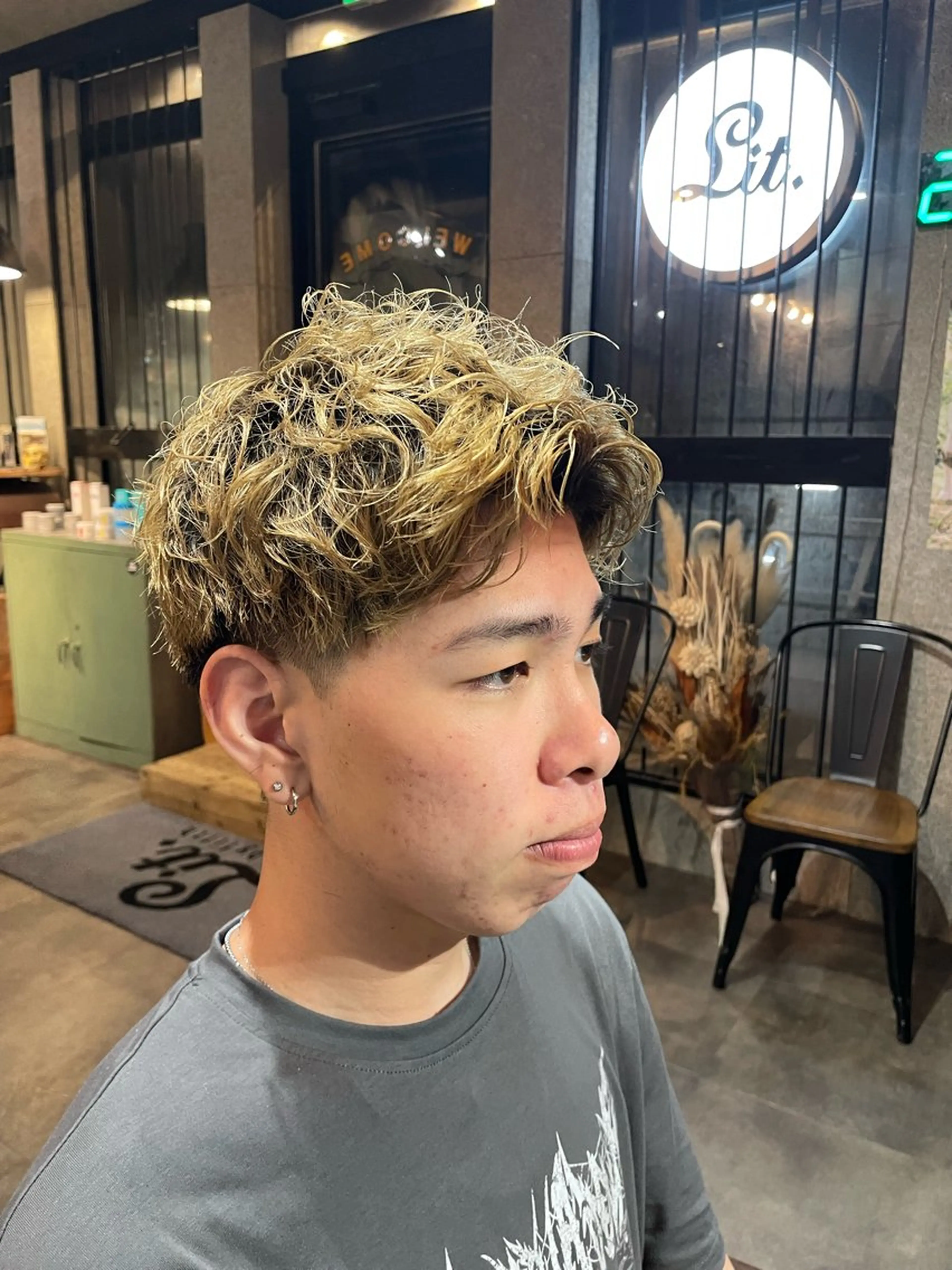 ショート パーマ メンズ メンズブリーチ メンズパーマ カット パーマ litbyfifth 濵崎寛太のヘアスタイル