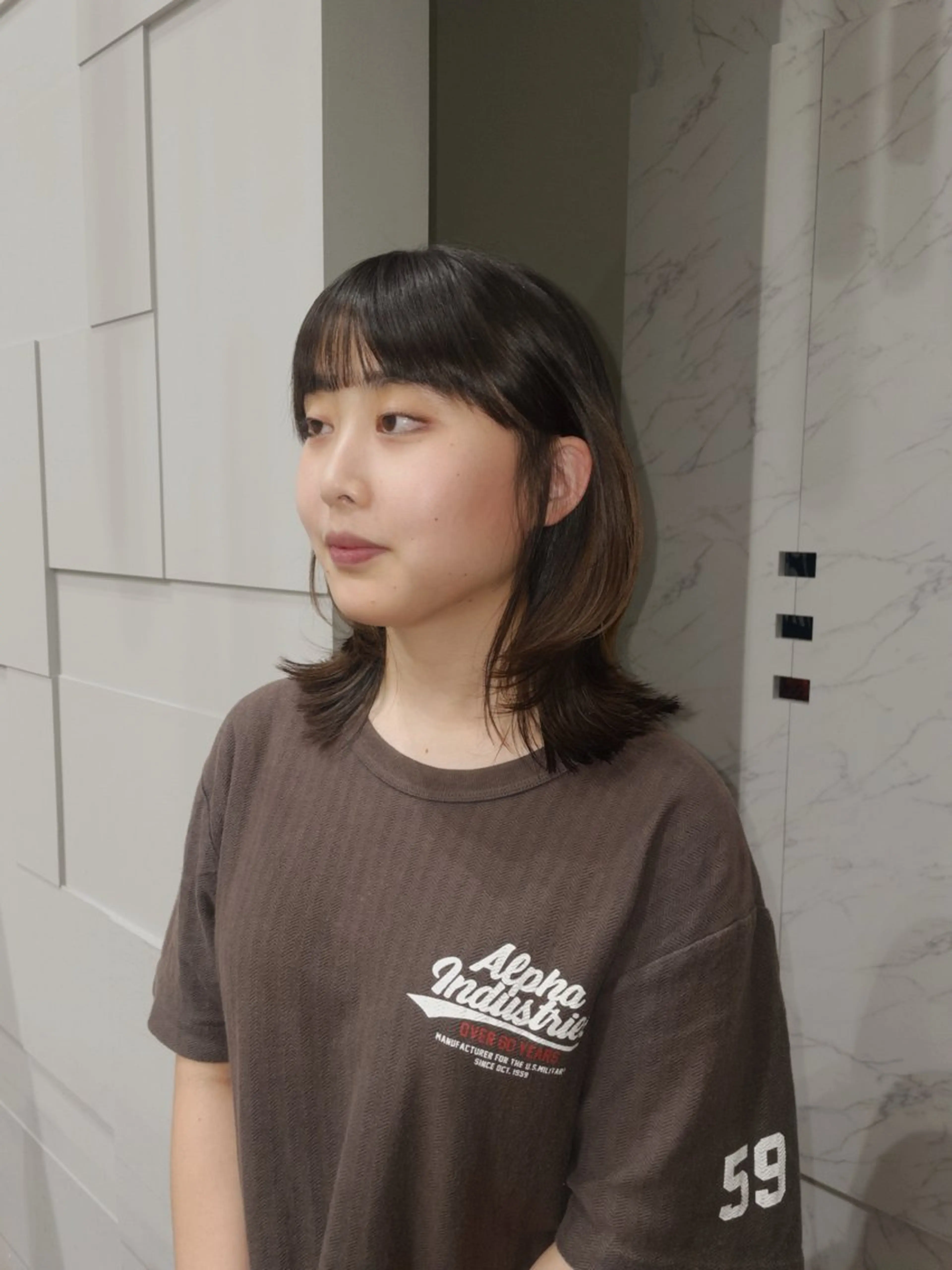 ミディアム くびれヘア ミユ/レイヤー/ カットモデル/名東区のヘアスタイル