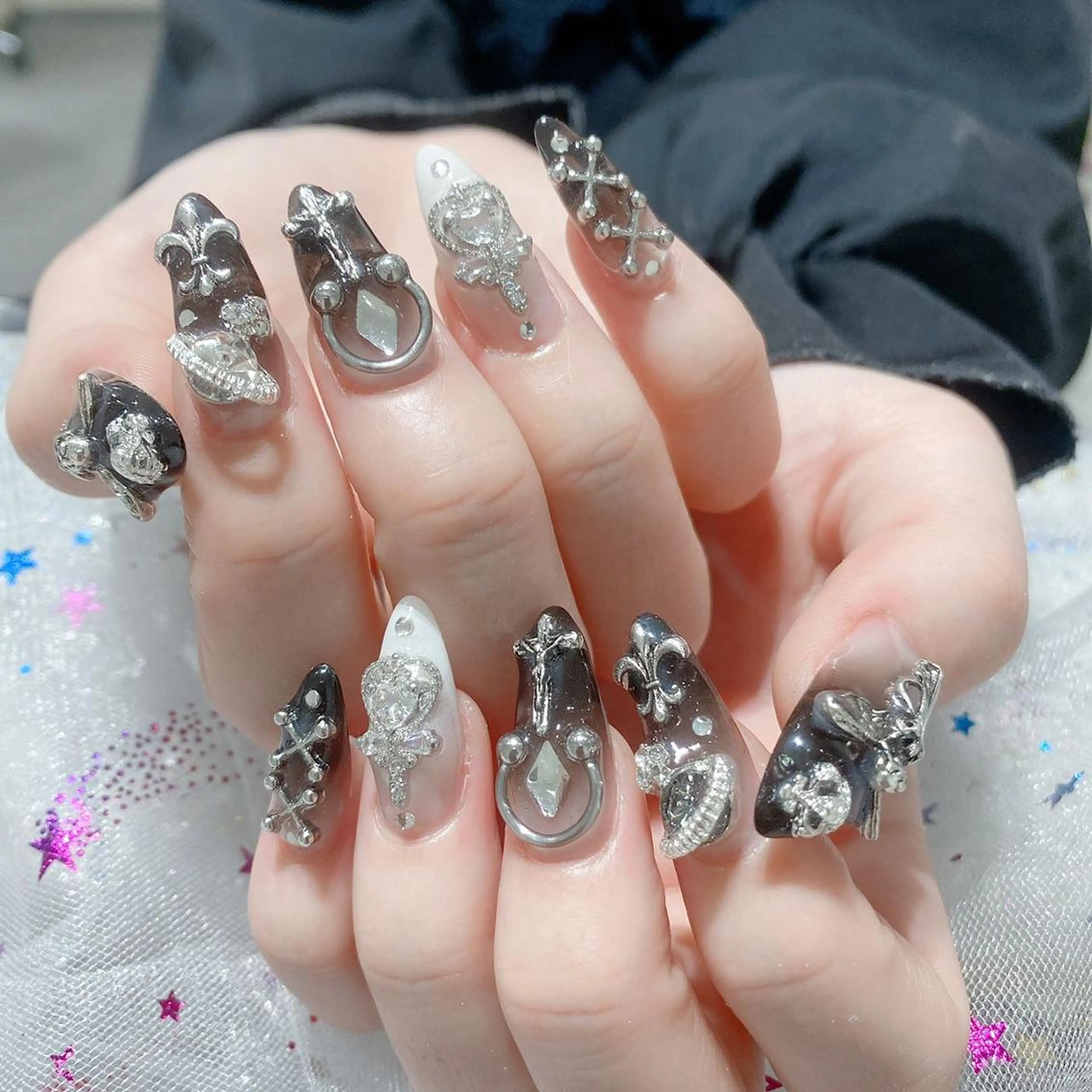 ネイル ハンドネイル Queen‘s なんのネイルデザイン