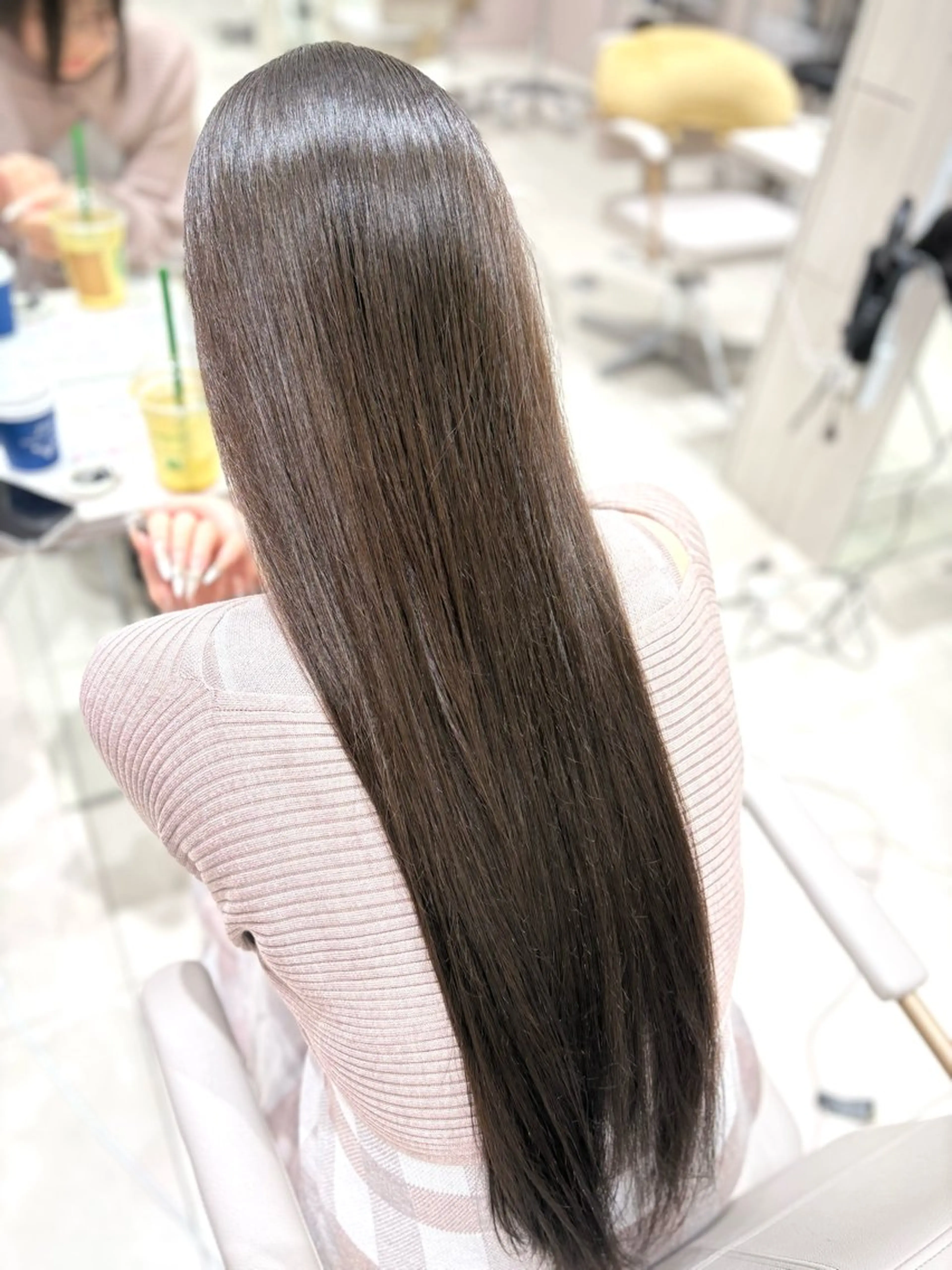 ロング カラー アッシュ アッシュブラウン ブラウンカラー ヘアカラー トリートメント 銀座/オリーブ/ 透明感カラー✨りくのヘアスタイル