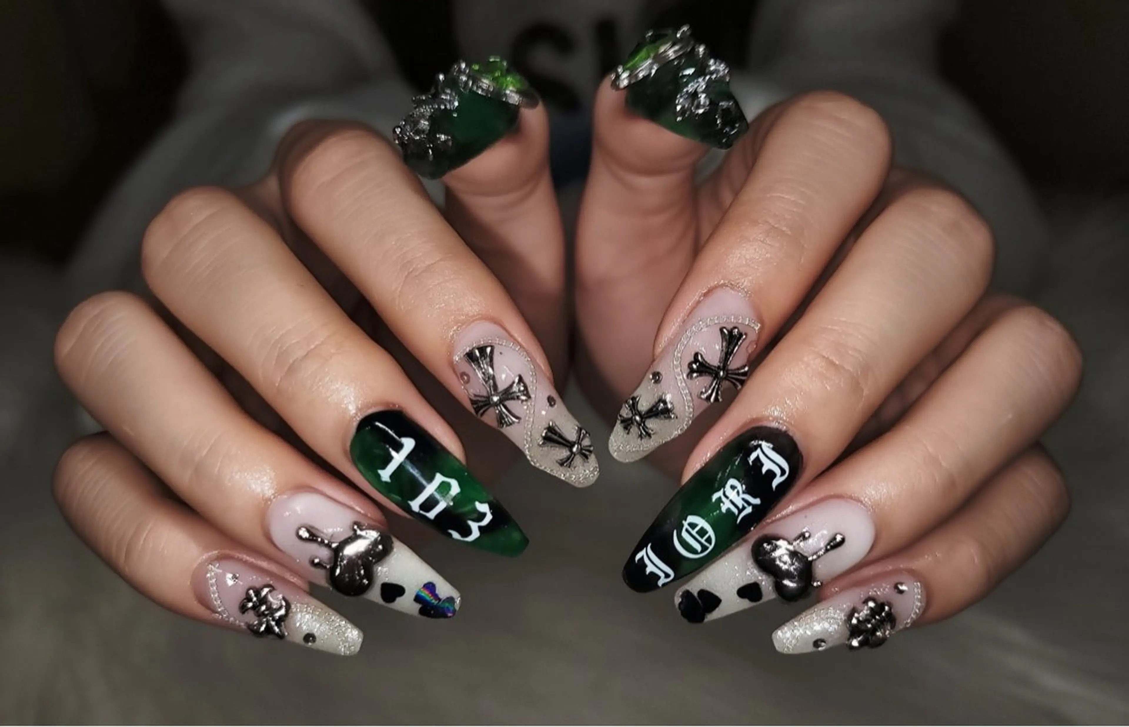 ネイル ハンドネイル Natsumi 🦊  Nailのネイルデザイン