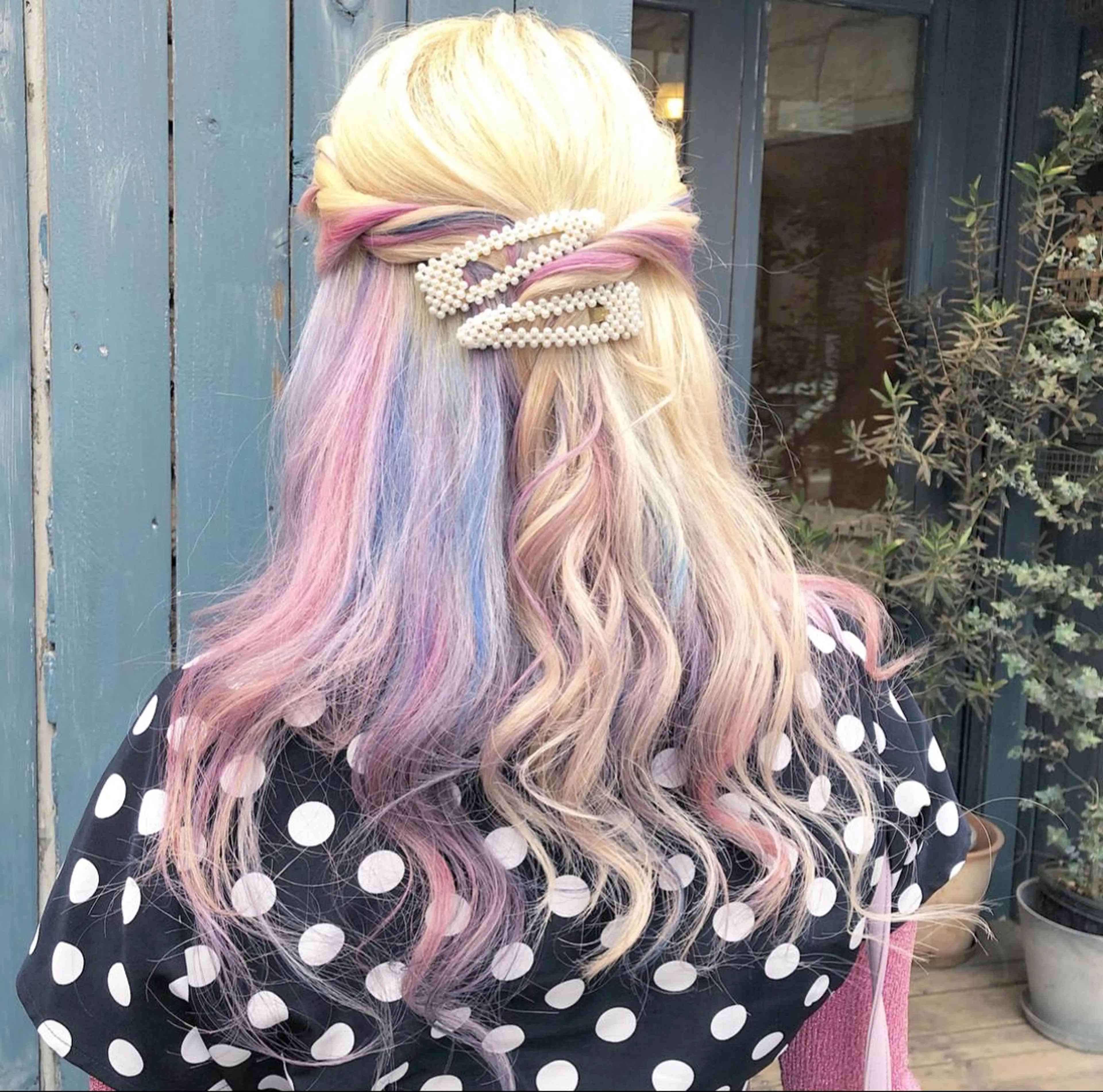 カラー ヘアアレンジ ブリーチ、パーマ 西部笑のヘアスタイル