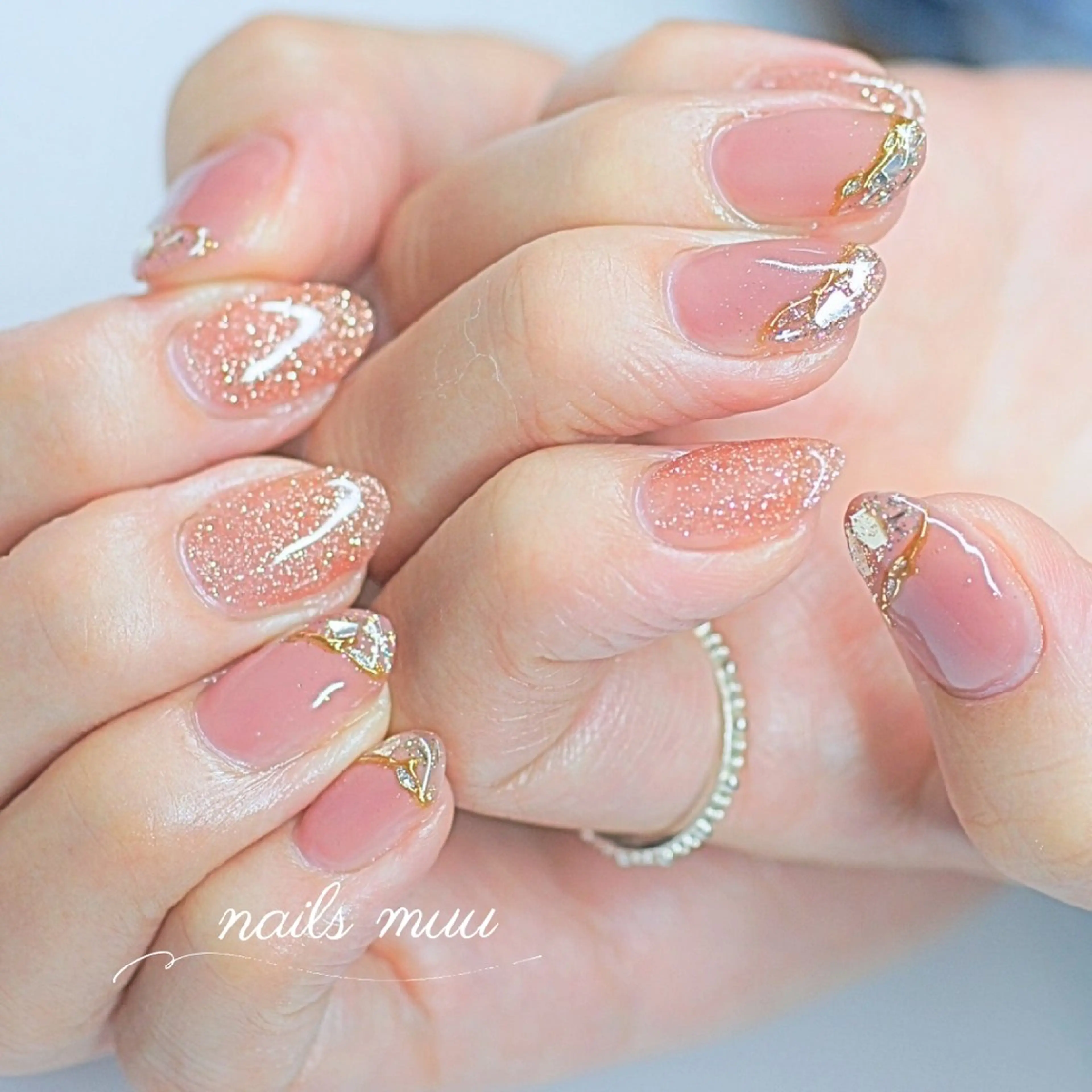 ネイル フラッシュネイル ジェルネイル キラキラネイル オフィスネイル ピンク ハンドネイル nails muu まゆのネイルデザイン