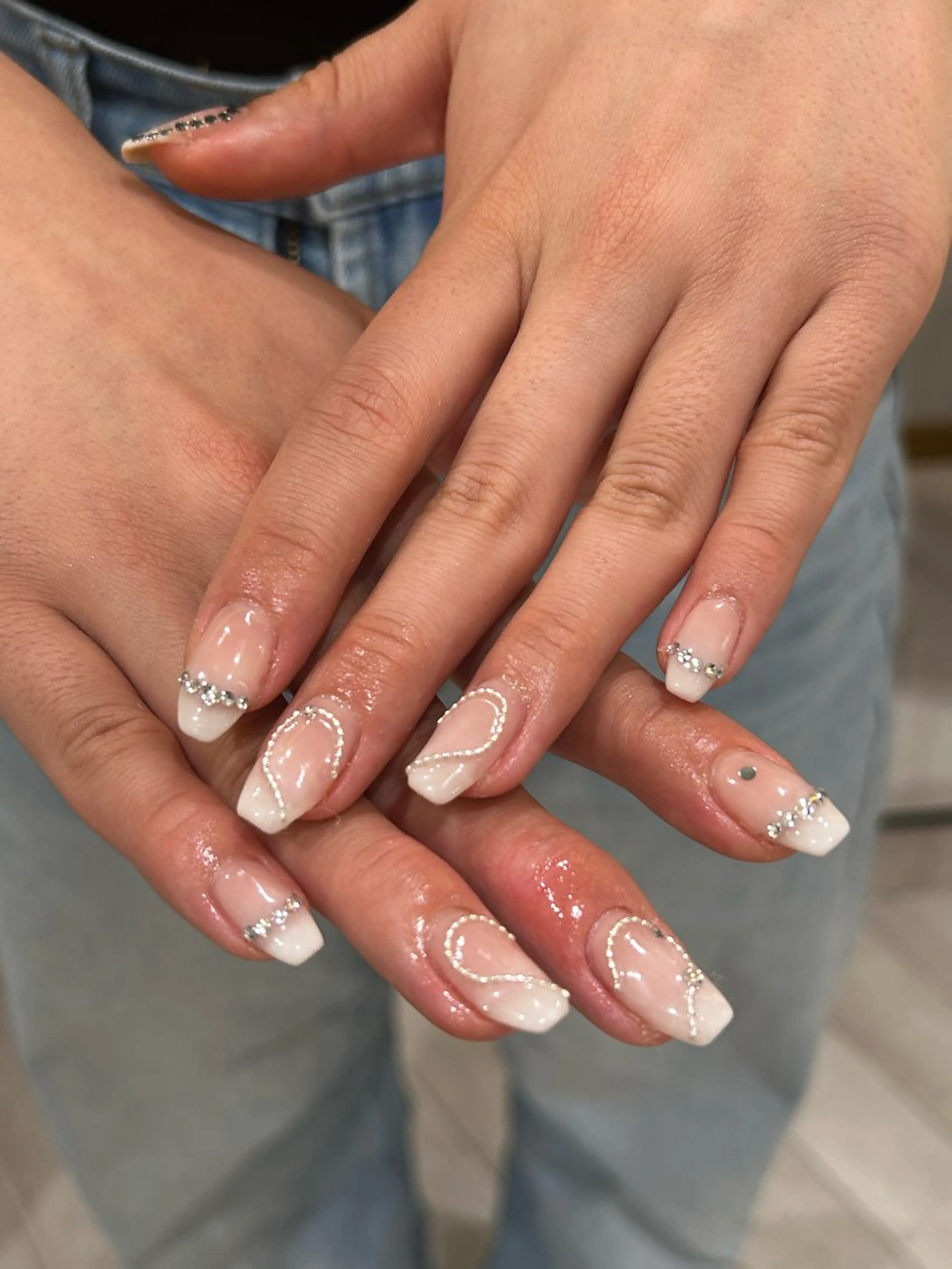 ネイル ꪆৎ平行アーチ ྀི ワカナの眉毛・アイブロウイメージ