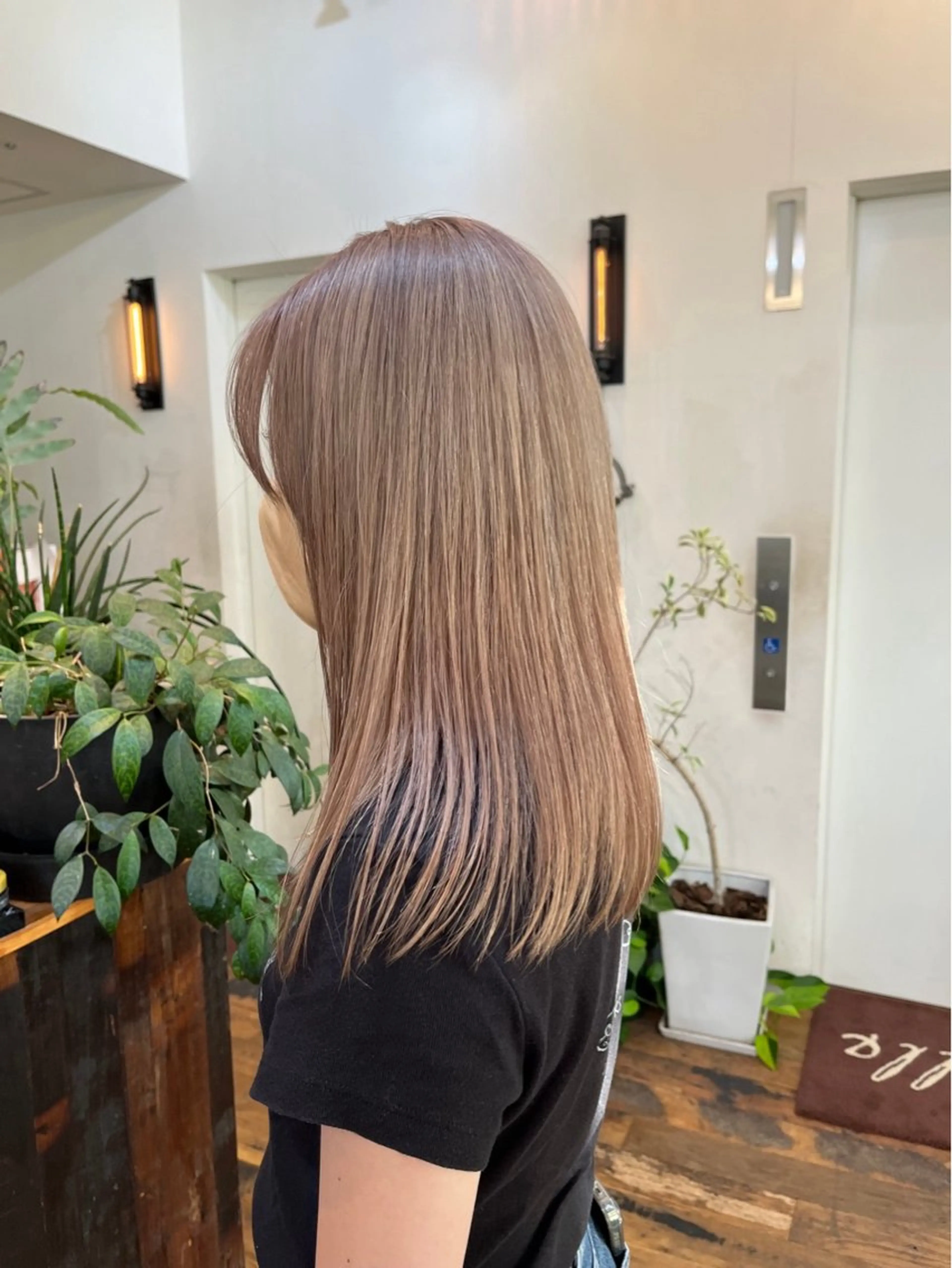 ロング アッシュ ピンクブラウン Belle銀座並木通り店所属・井手草一朗/ パーマ/ハイライト◎のヘアスタイル