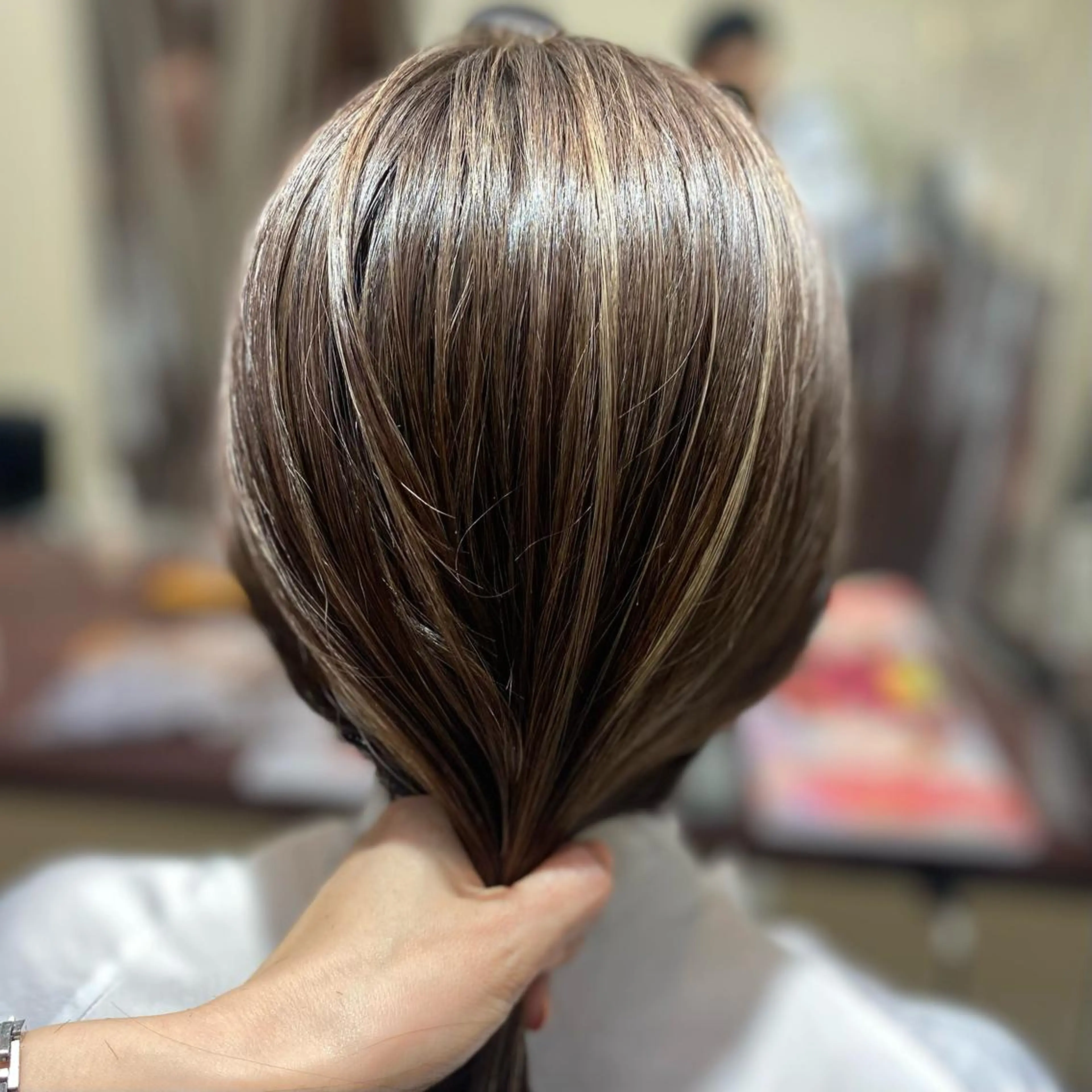 セミロング in'dexhair U所属・ブリーチ🌈ハイトー ンカラー ✨アニカ✨のヘアスタイル