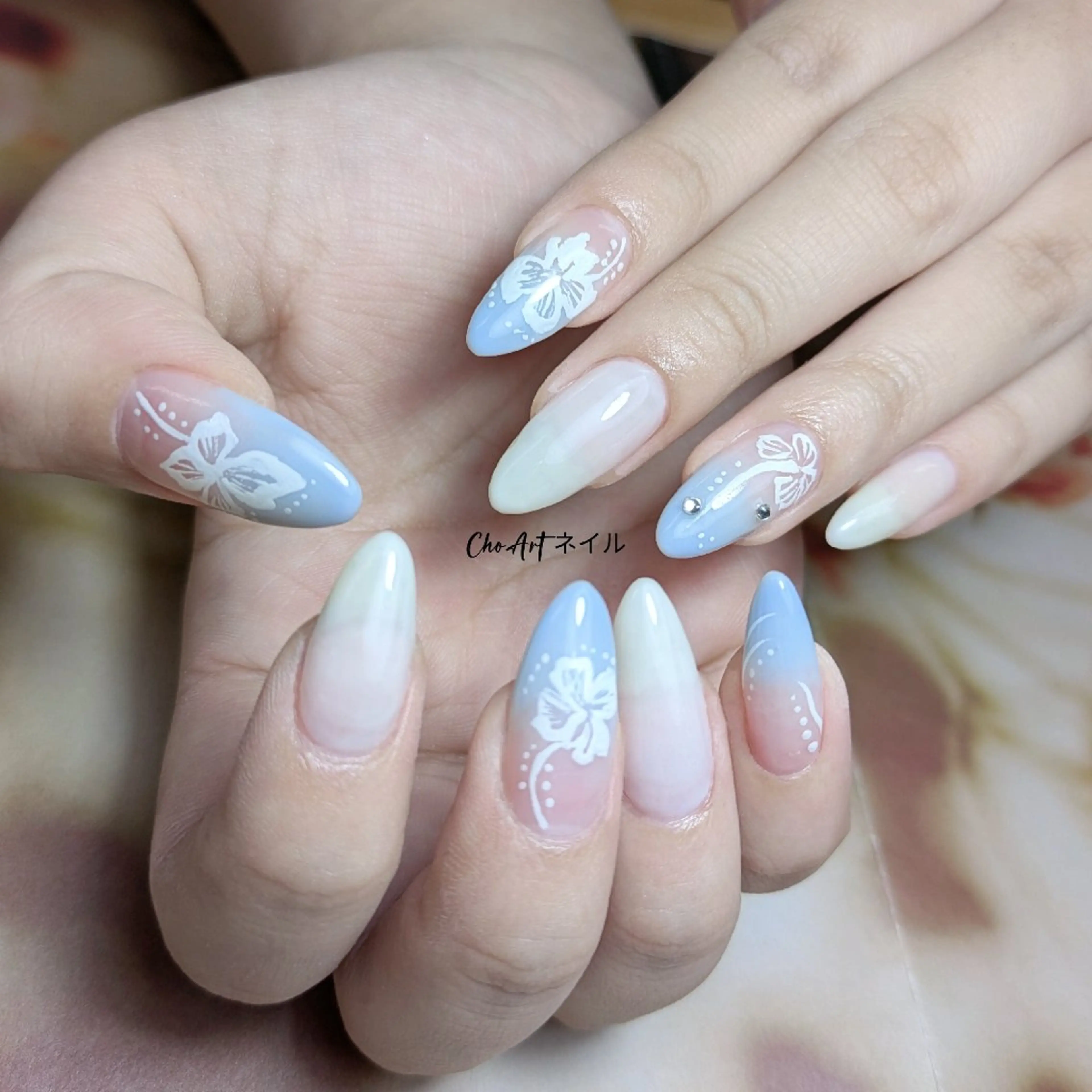 ネイル アートネイル オーロラネイル フラワーネイル キラキラネイル ラメ(グリッター) Cho Artネイル所属・ronronne .のネイルデザイン