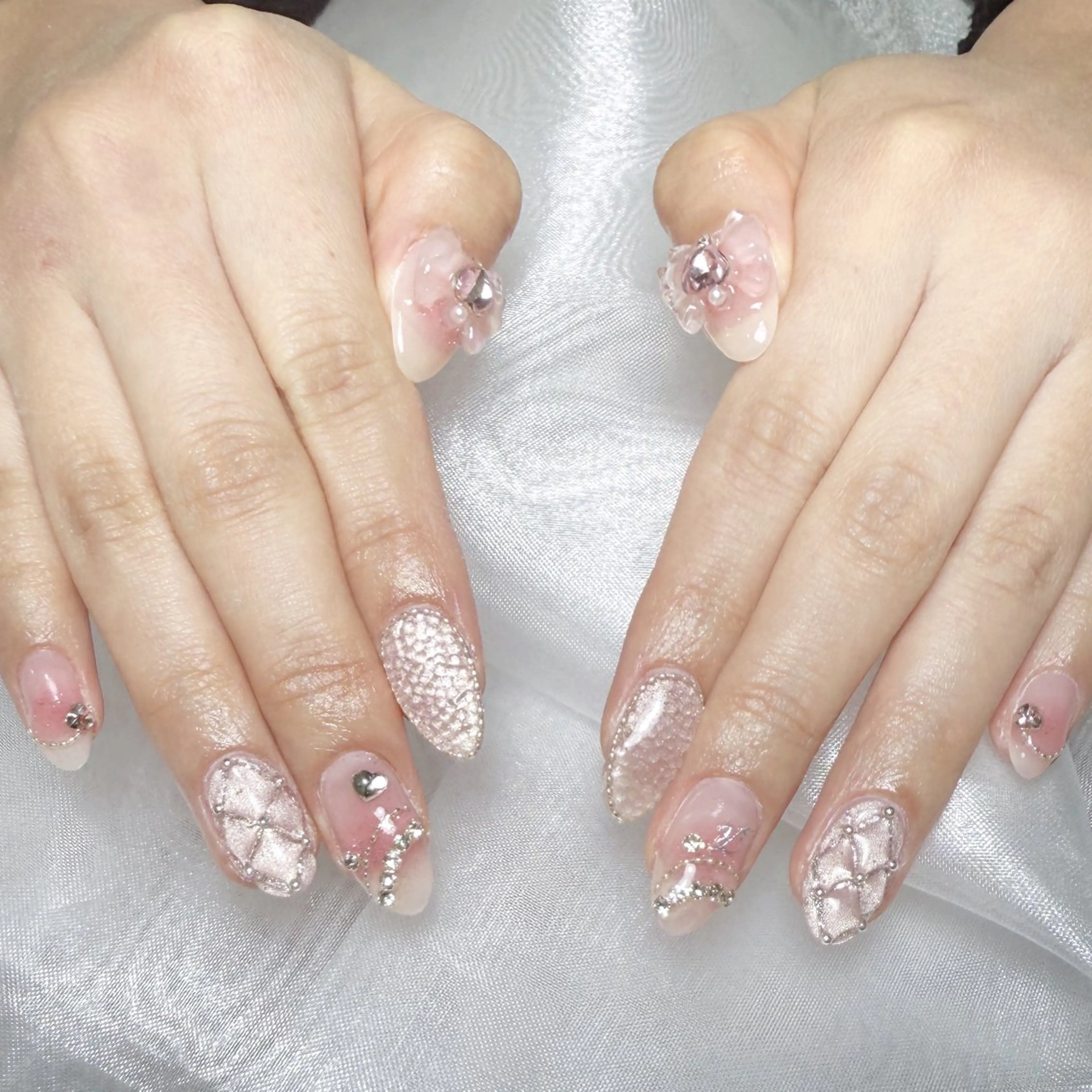 メンズ ネイル メンズ韓国風 アートネイル オーロラネイル ガーリー キラキラネイル ハンドネイル Nail salon 木にいるのネイルデザイン