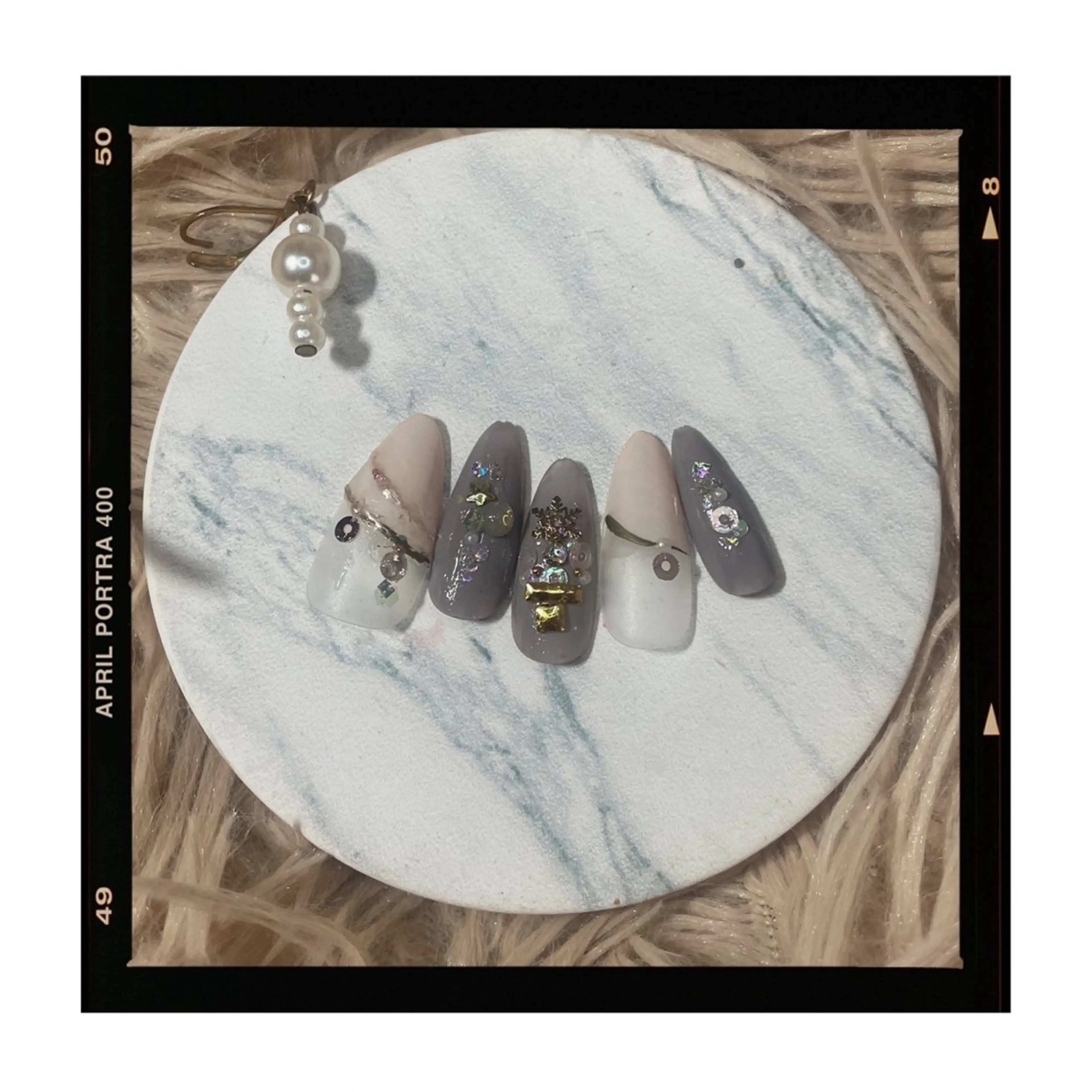 他店様オフ+ジェルネイルの写真