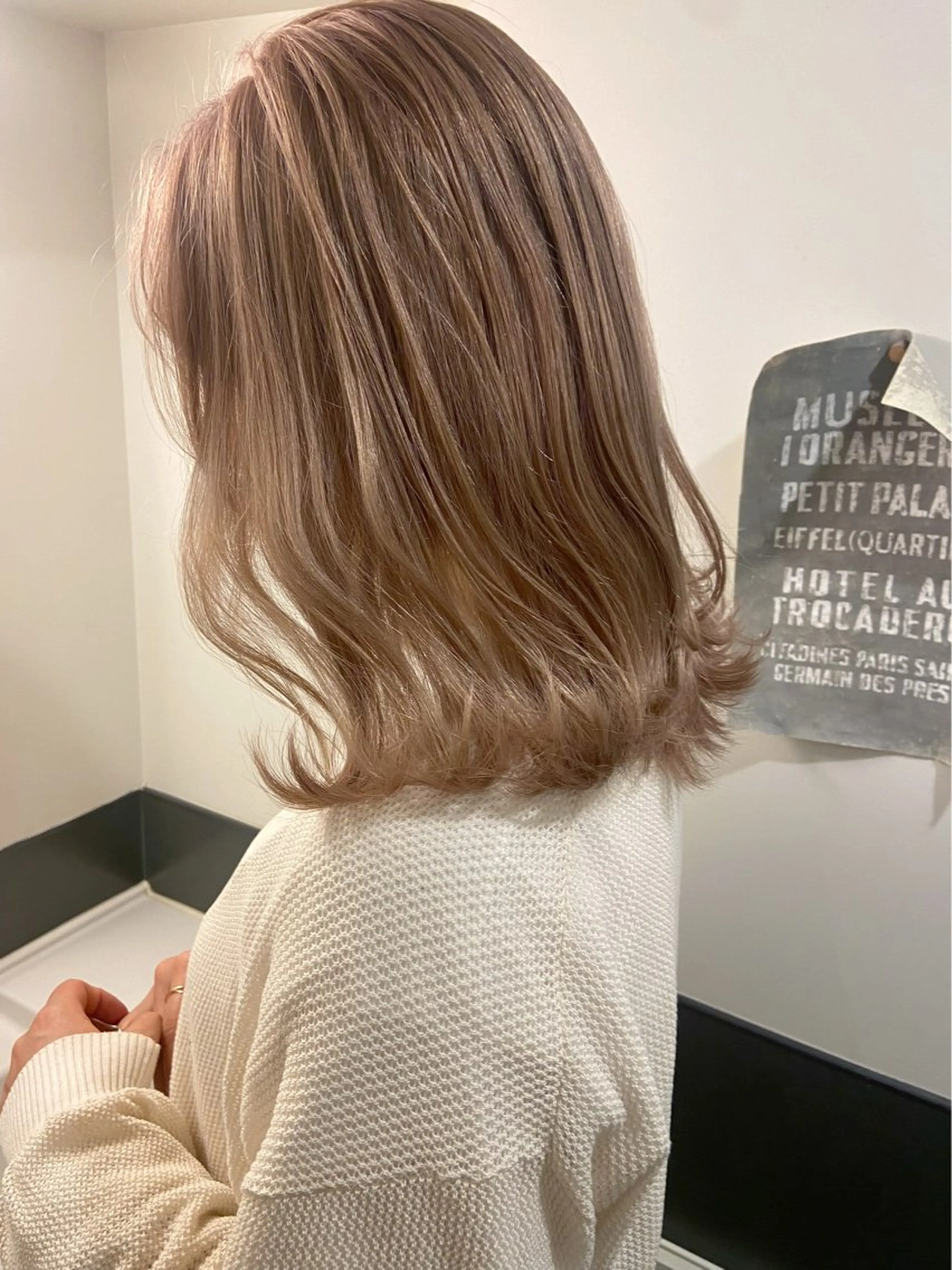 ミディアム CIERA所属・トウジョウ アリサのヘアスタイル