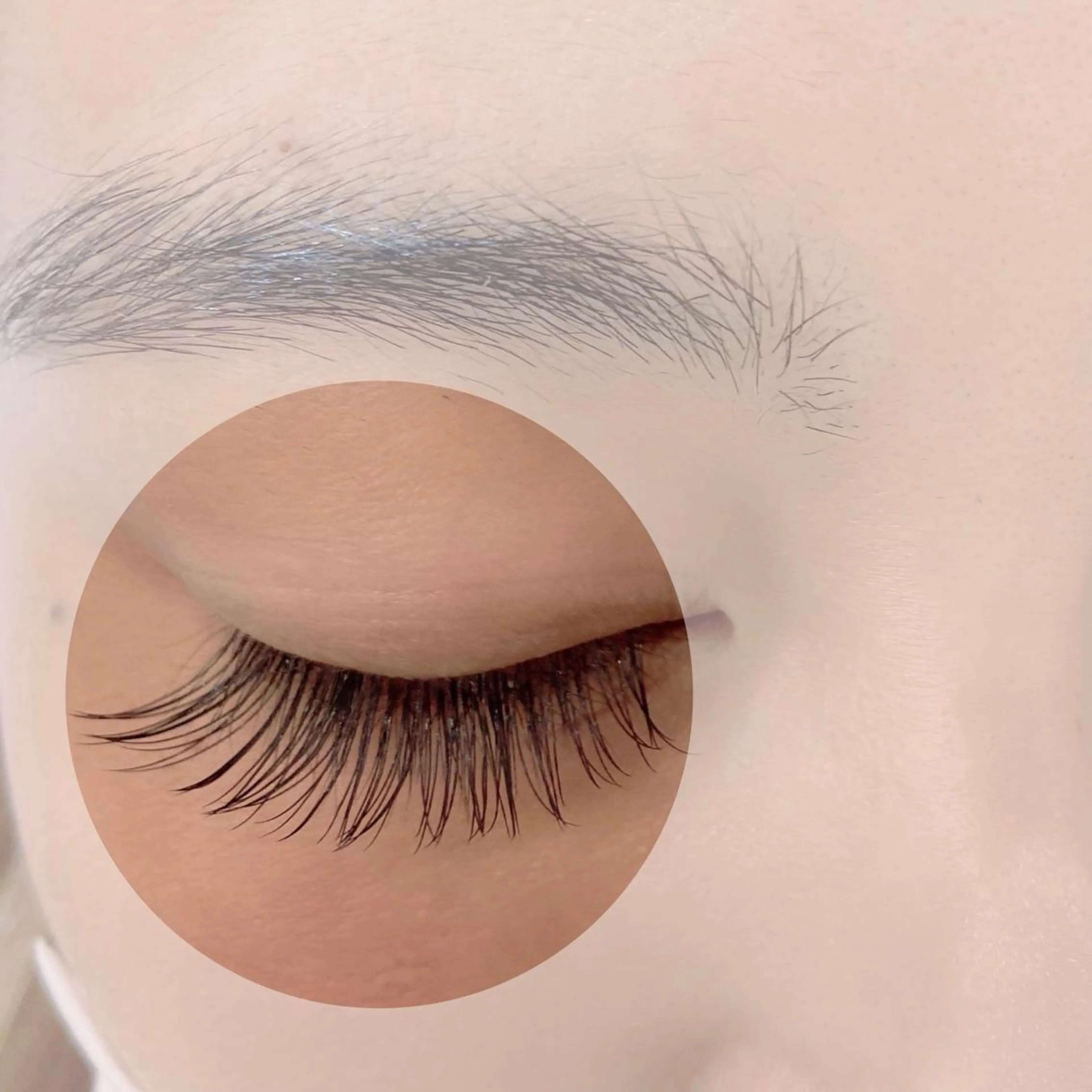 マツエク・マツパ カラーマツエク フラットラッシュ 韓国風マツエク パリジェンヌラッシュリフト まつげパーマ オーダーメイドまつげ ＆まゆげ.RIKAのマツエク・マツパデザイン