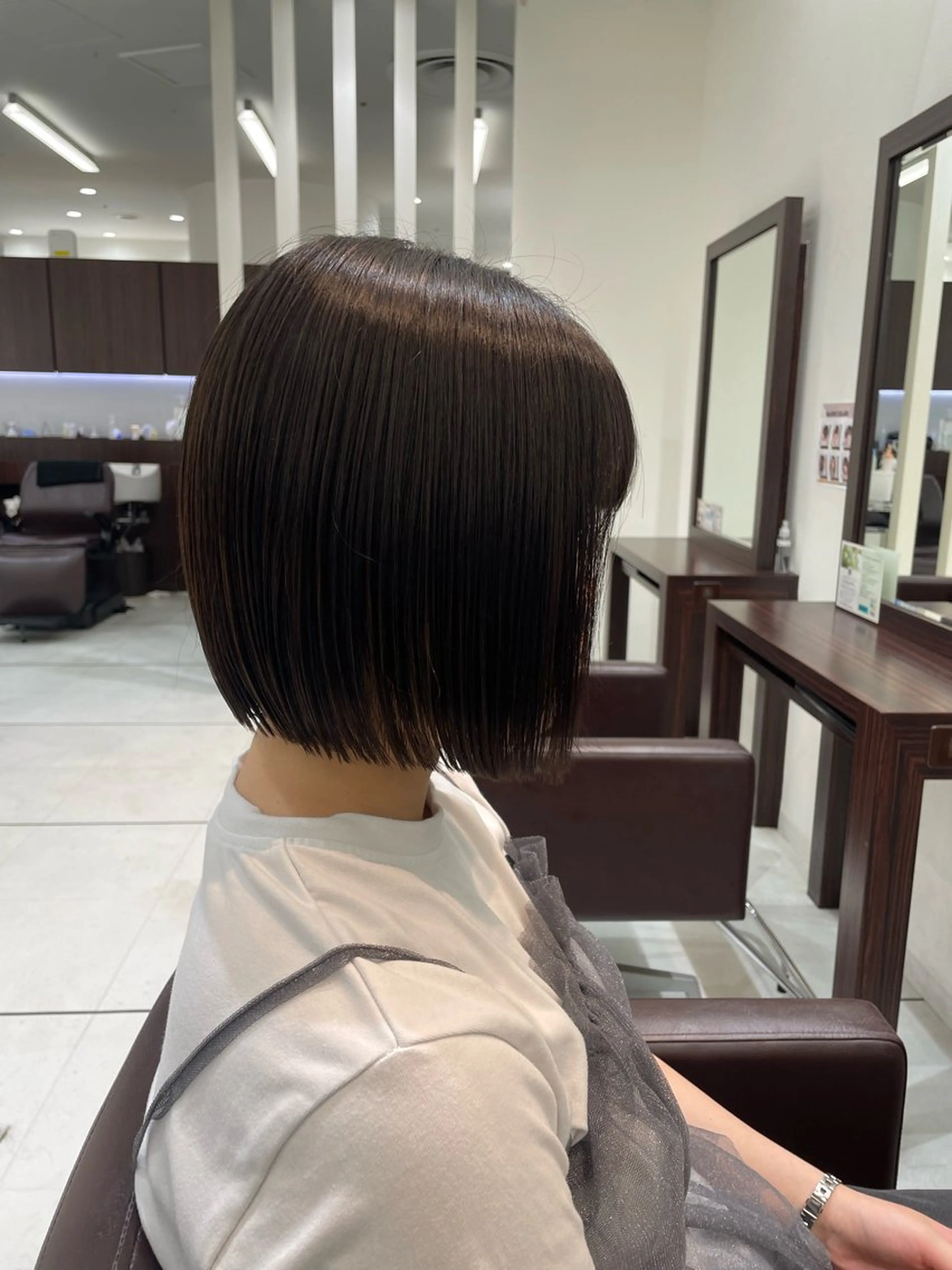 ショート 切りっぱなしボブ ボブ TAYA千葉そごう店所属・【千葉駅南口歩1分】 MAKAのヘアスタイル