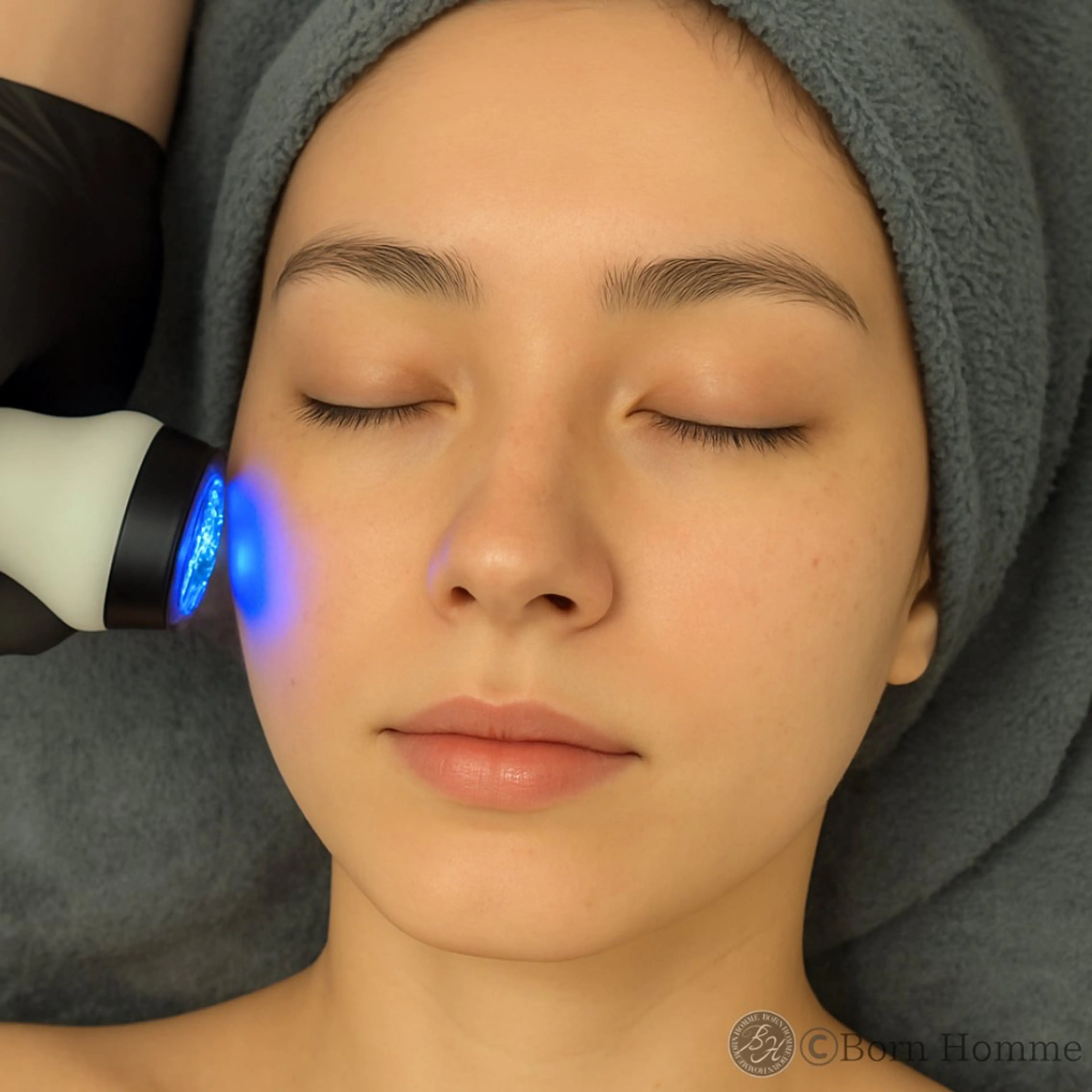 【人気の幹細胞】エレクトロポレーション×泡洗顔セット、しっとり肌への近道の写真